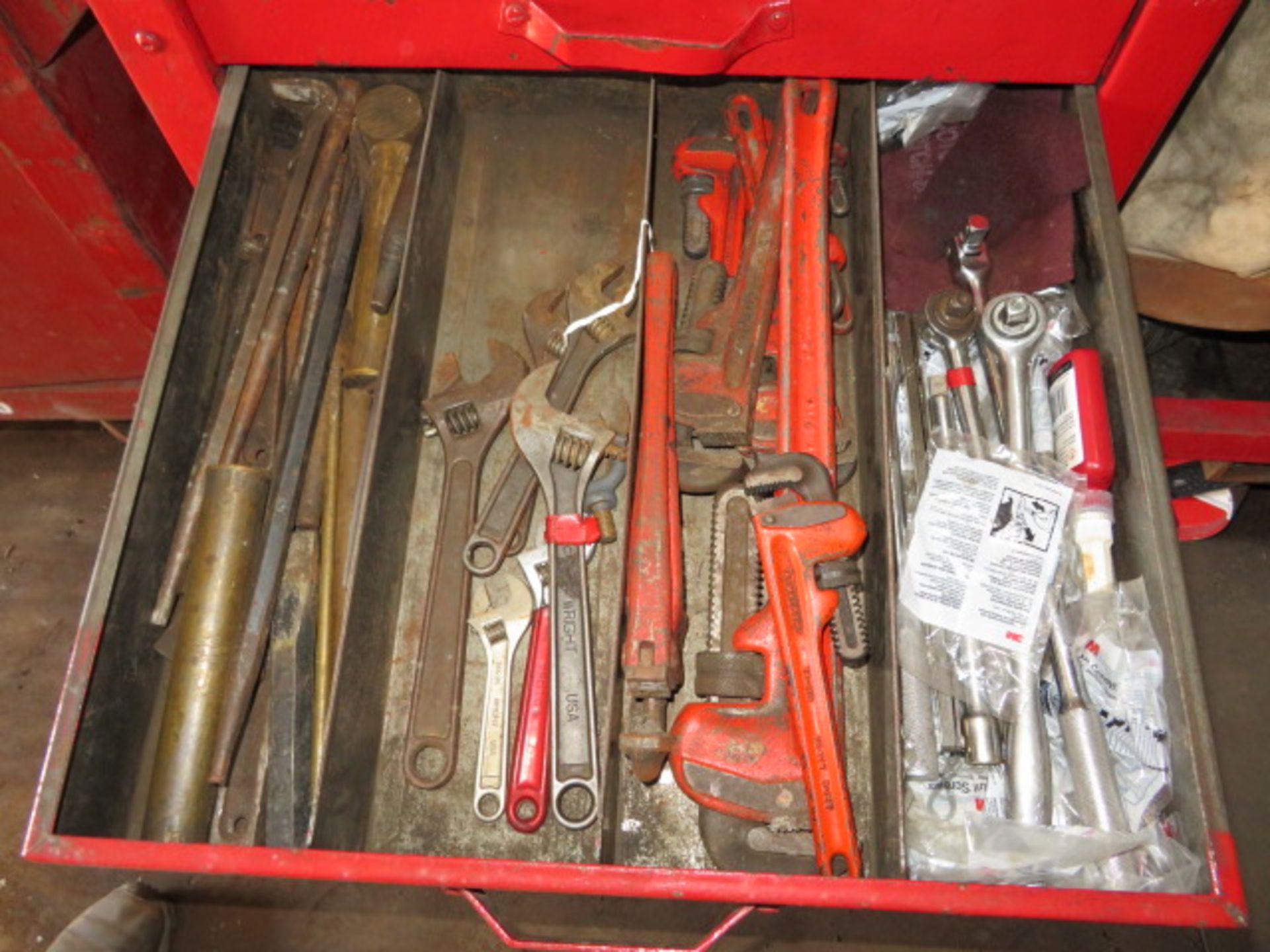 PORTABLE MECHANIC TOOL BOX WITH CONTENTS - Image 10 of 13