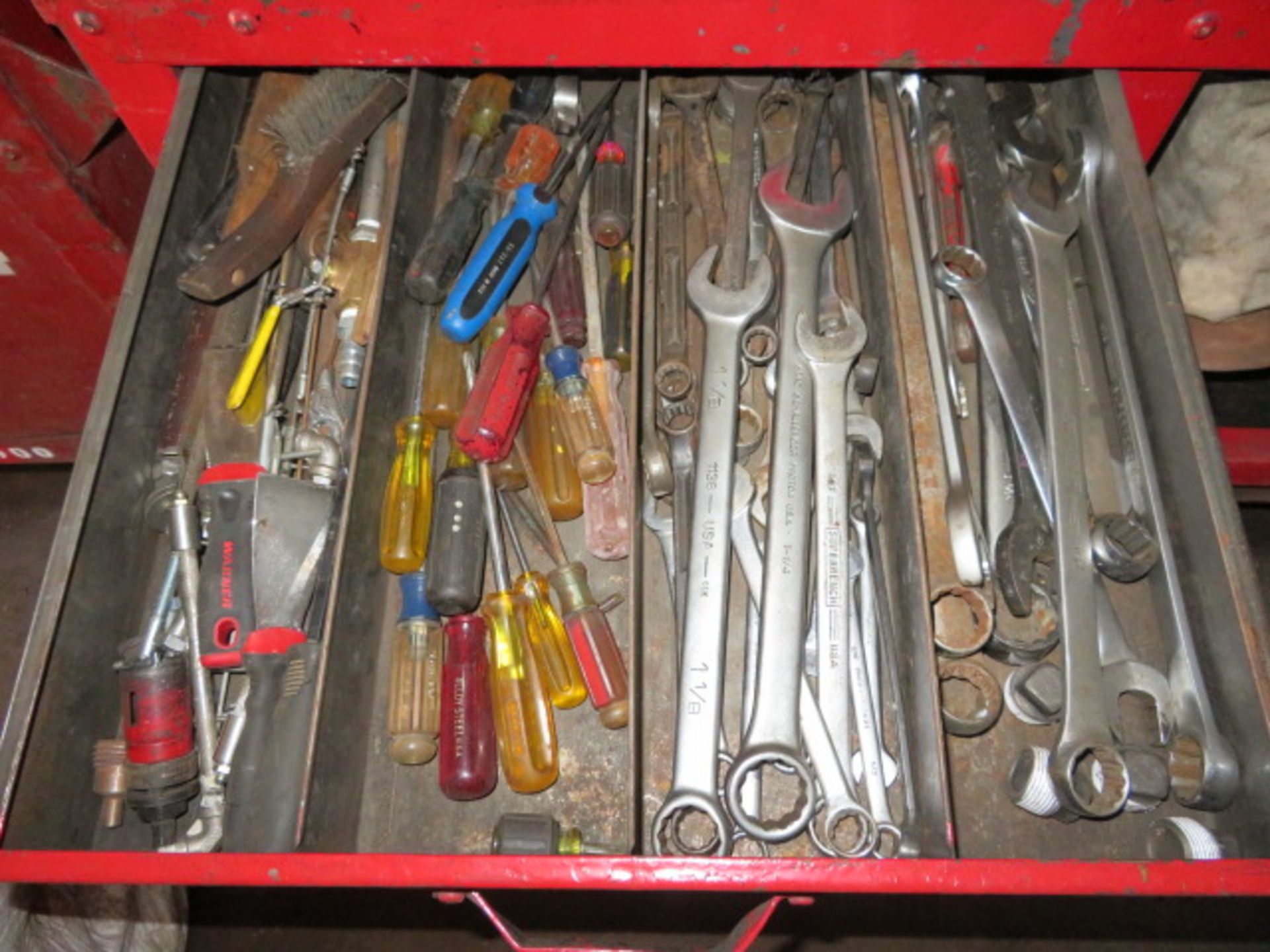 PORTABLE MECHANIC TOOL BOX WITH CONTENTS - Image 9 of 13