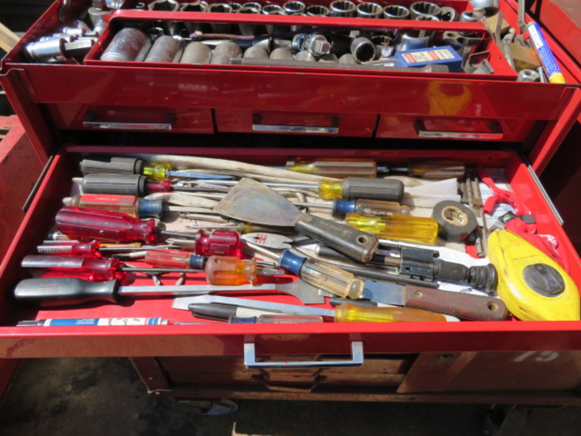 PORTABLE MECHANIC TOOL BOX WITH CONTENTS - Image 4 of 28