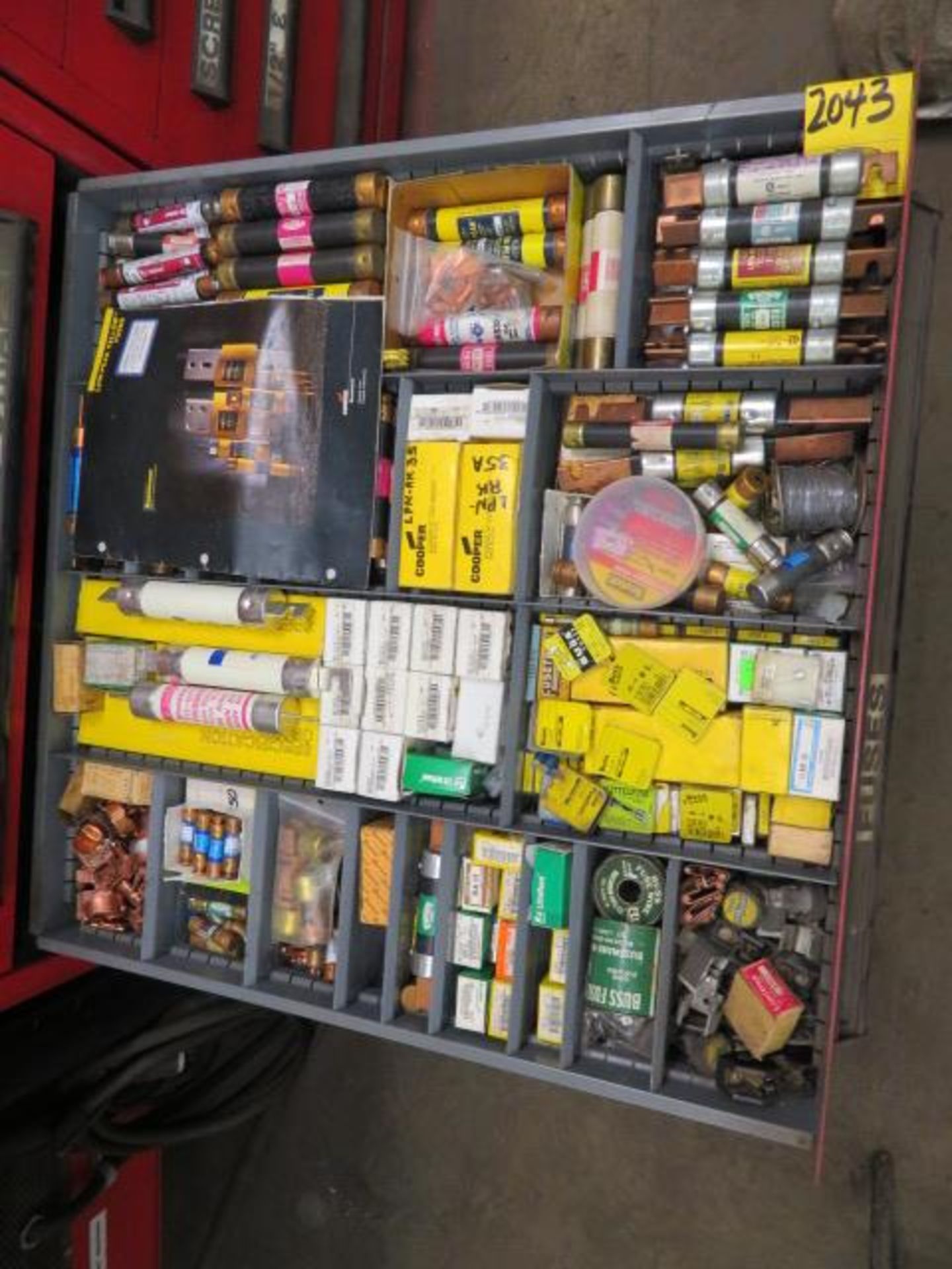 CONTENTS OF DRAWER 10 - FUSES