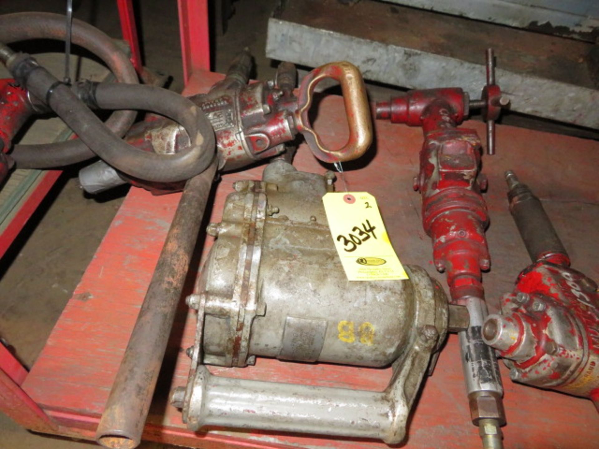 (2) POWERVAN AND INGERSOLL RAND AIR IMPACTS 3/4" AND 1"