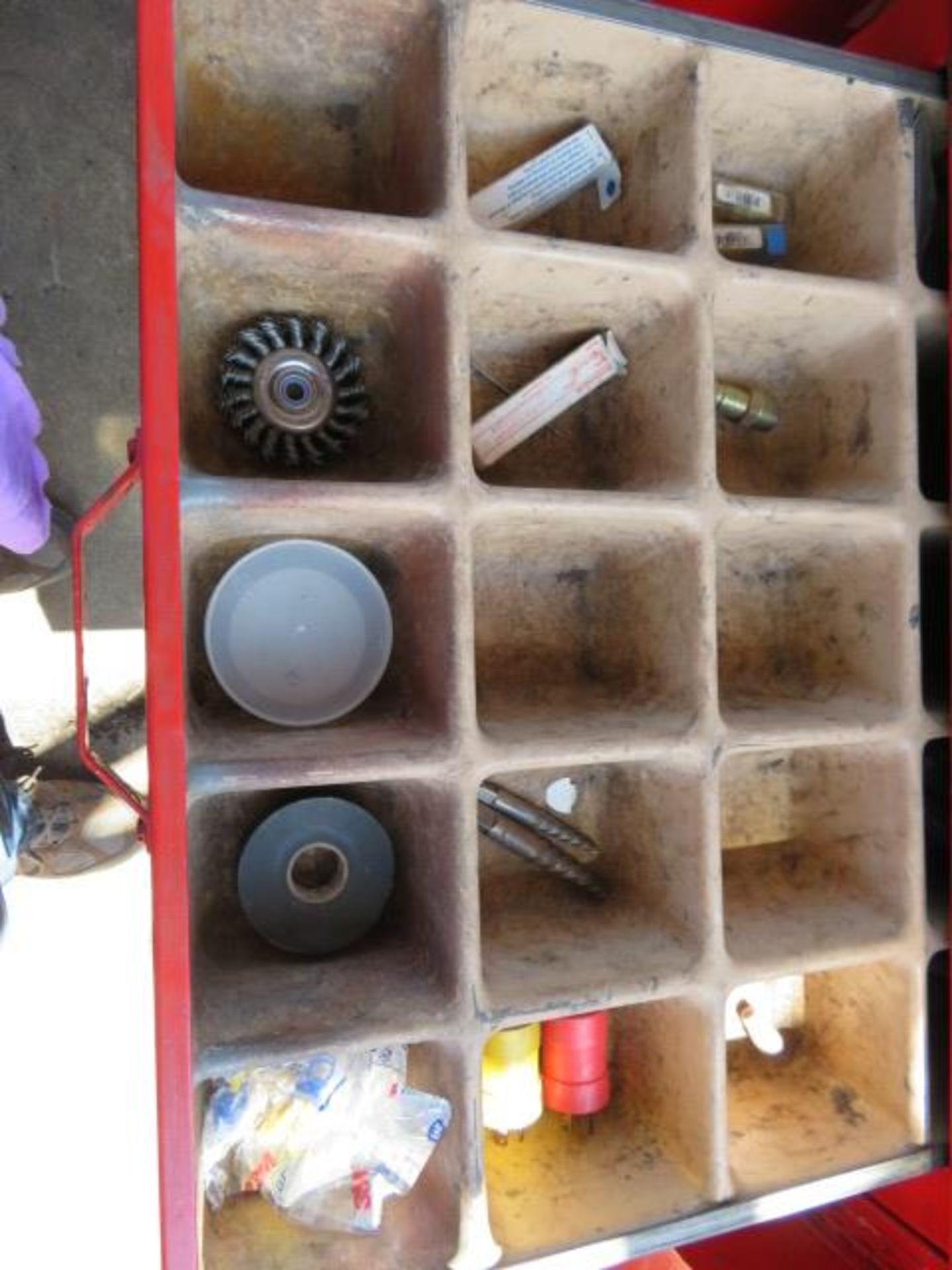 PORTABLE MECHANIC TOOL BOX WITH CONTENTS - Image 4 of 9