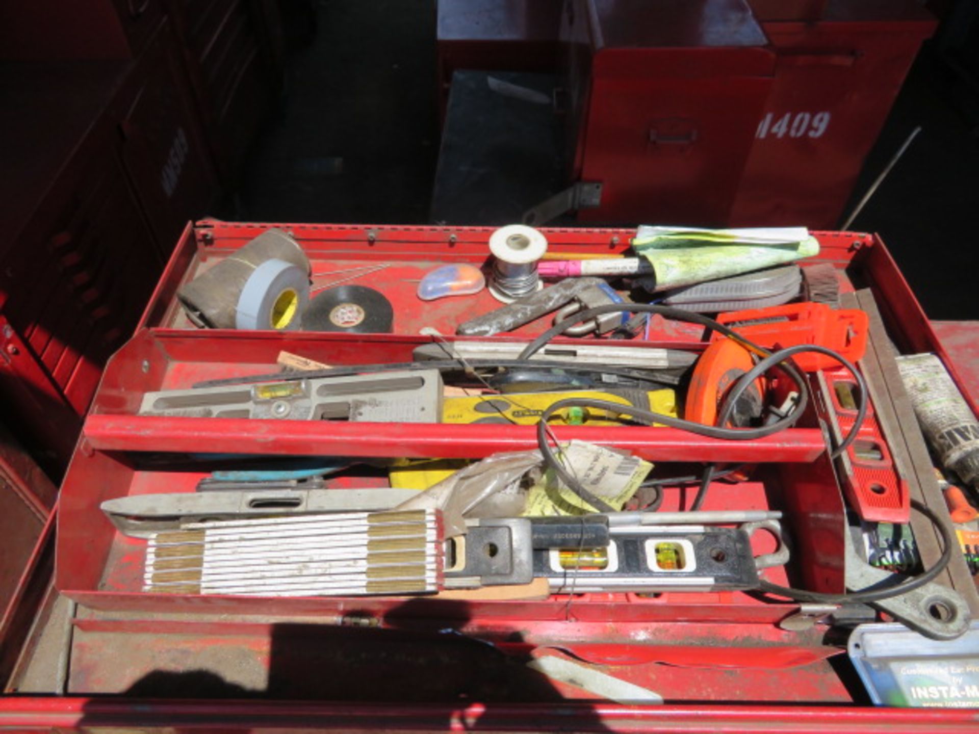 PORTABLE MECHANIC TOOL BOX WITH CONTENTS - Image 2 of 13