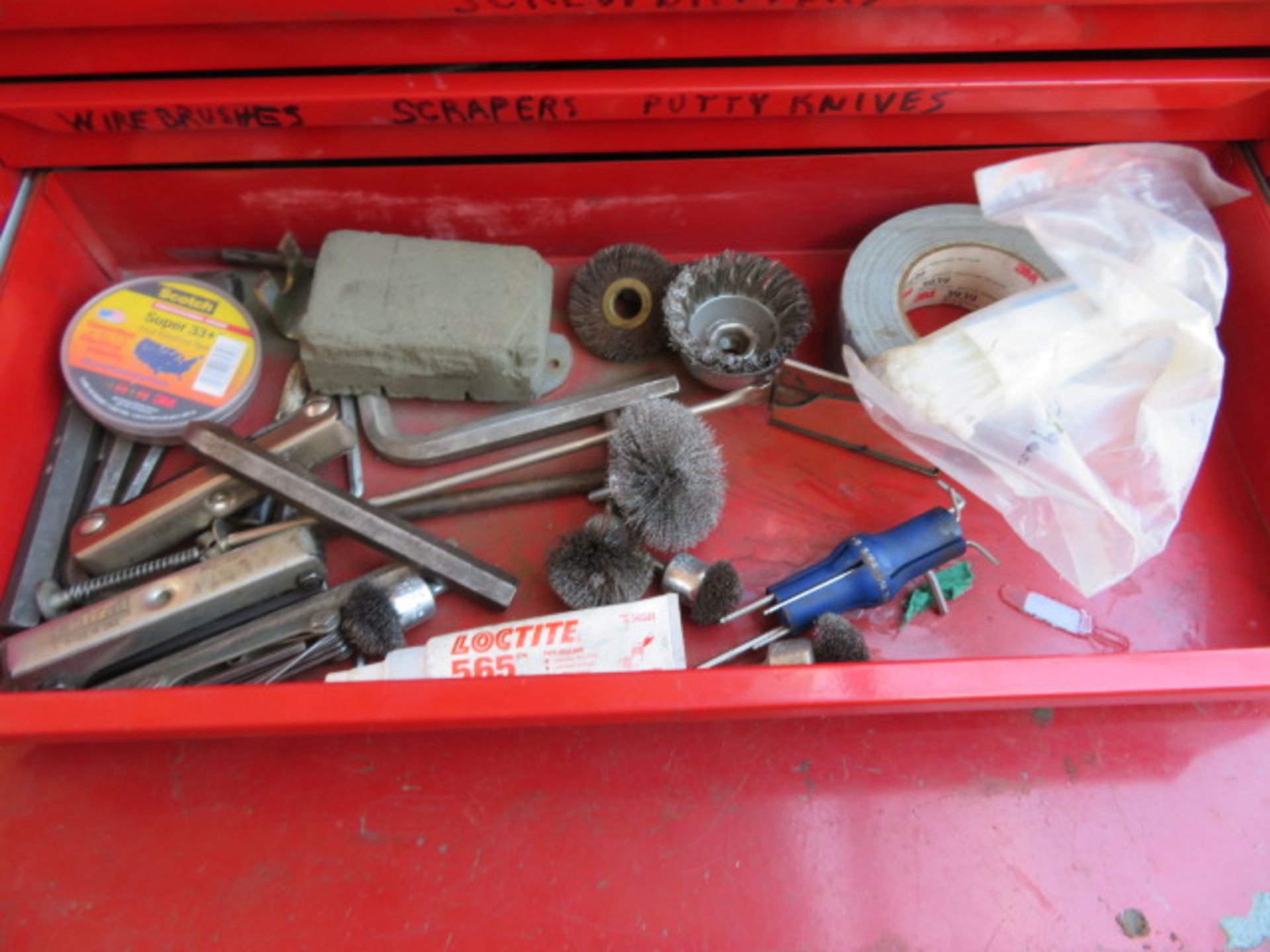 PORTABLE MECHANIC TOOL BOX WITH CONTENTS - Image 7 of 18