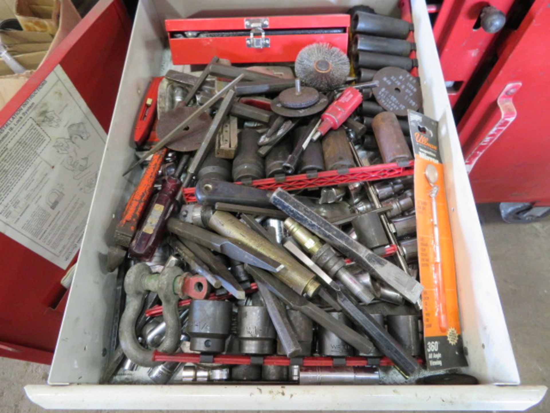 PORTABLE MECHANIC TOOL BOX WITH CONTENTS - Image 5 of 10