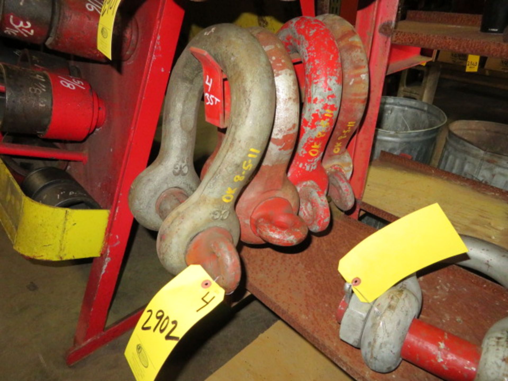 4- 50 TON SHACKLES