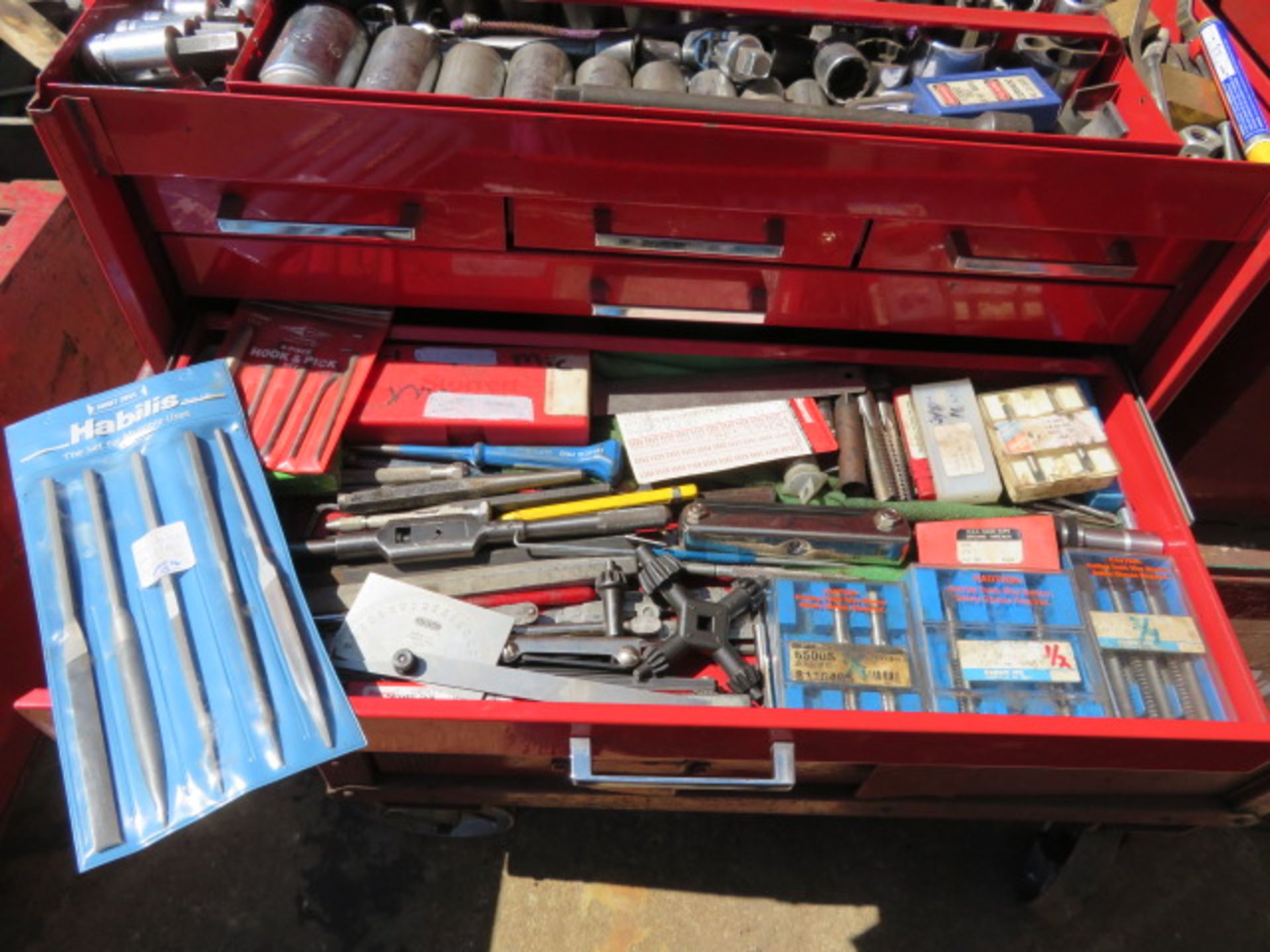 PORTABLE MECHANIC TOOL BOX WITH CONTENTS - Image 5 of 28