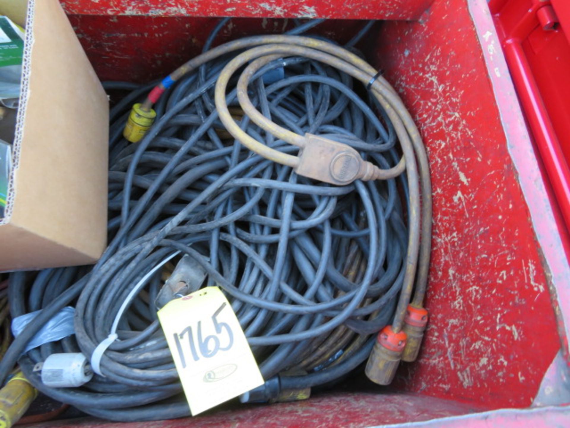 (13) EXTENSION CORDS