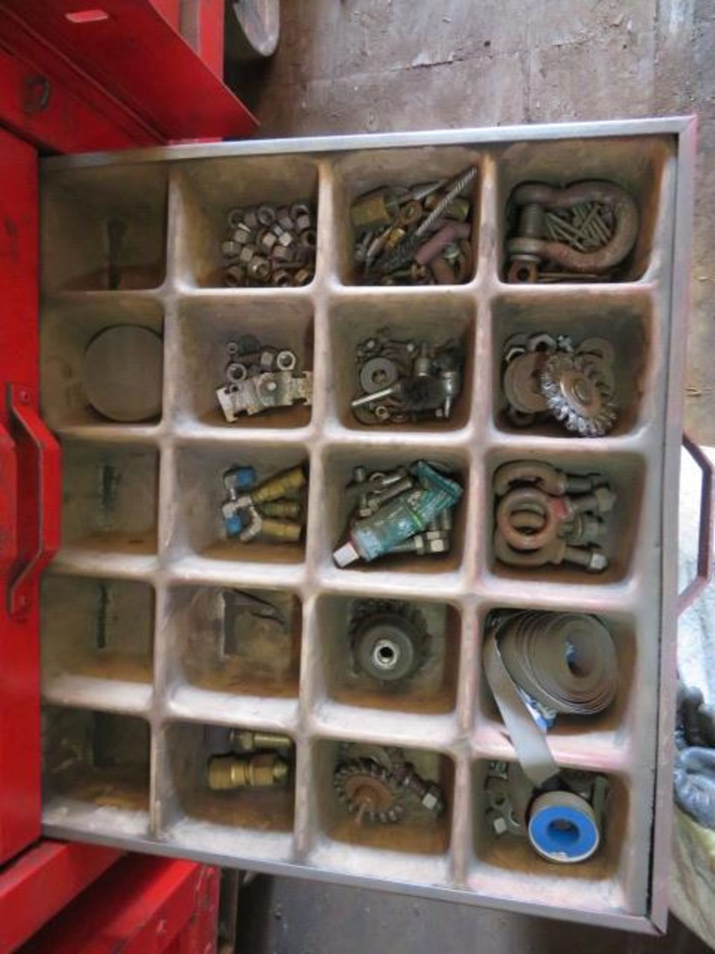 PORTABLE MECHANIC TOOL BOX WITH CONTENTS - Image 12 of 14