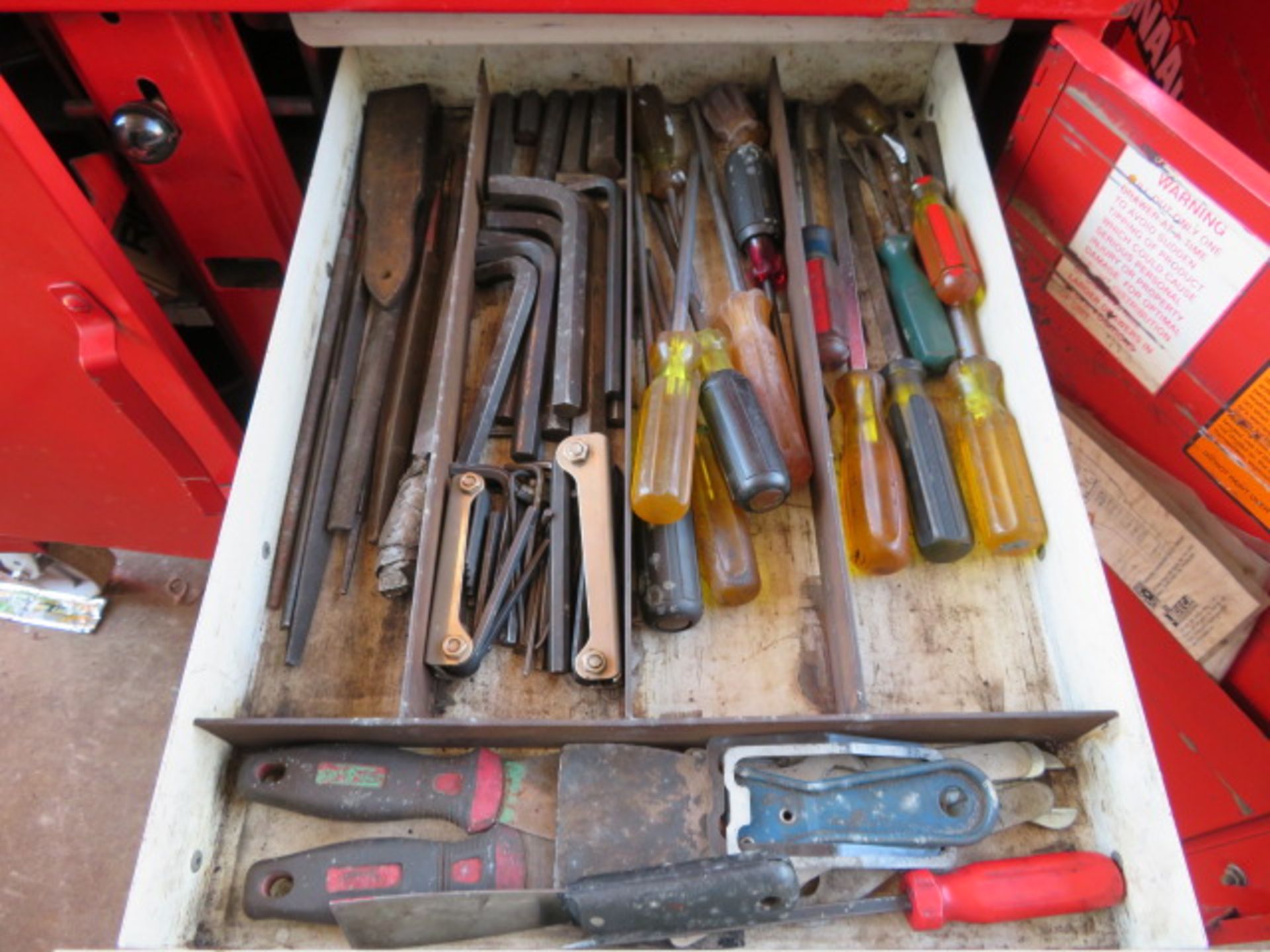 PORTABLE MECHANIC TOOL BOX WITH CONTENTS - Image 11 of 15