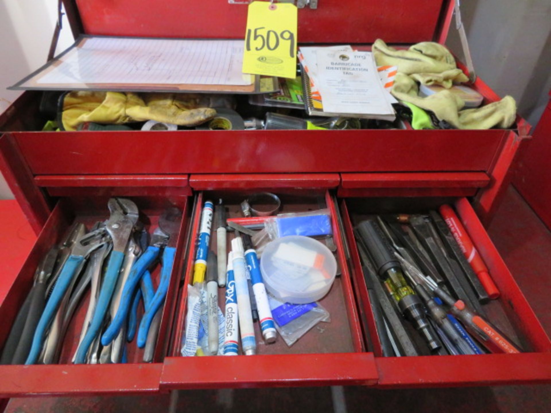 PORTABLE MECHANIC TOOL BOX WITH CONTENTS - Image 16 of 28