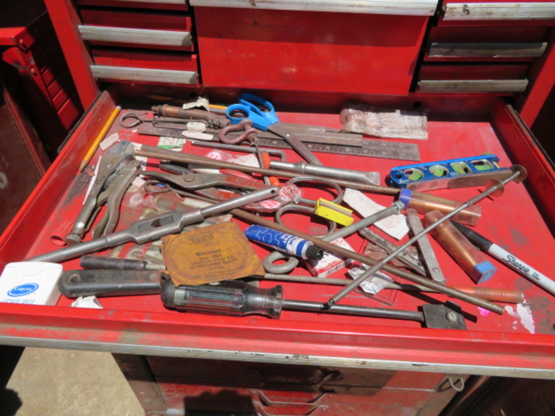 PORTABLE MECHANIC TOOL BOX WITH CONTENTS - Image 4 of 13