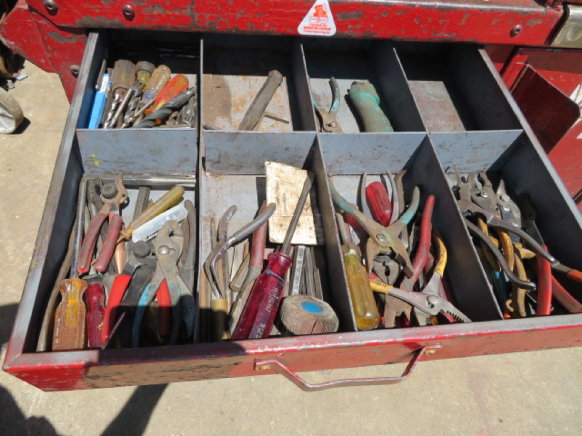 PORTABLE MECHANIC TOOL BOX WITH CONTENTS - Image 9 of 13