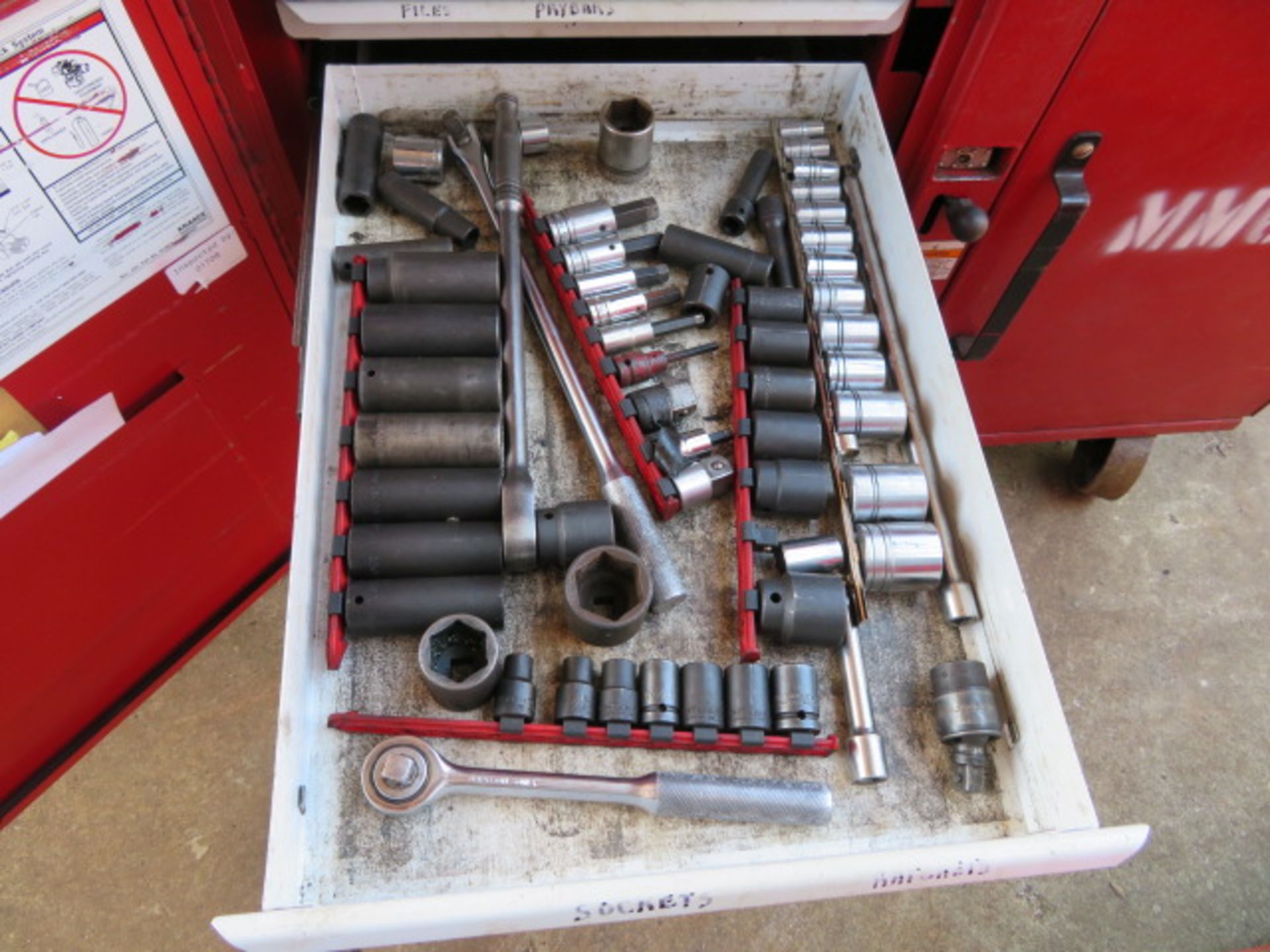 PORTABLE MECHANIC TOOL BOX WITH CONTENTS - Image 10 of 18