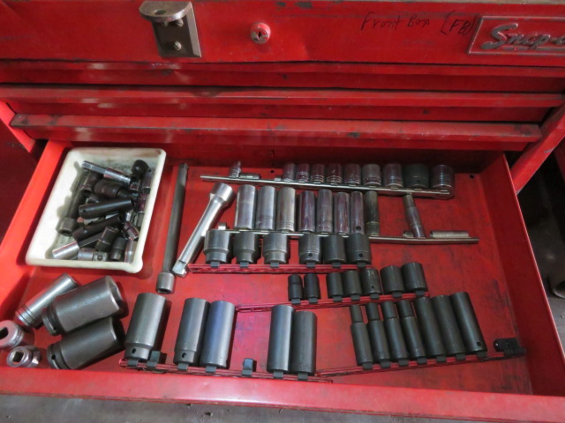 PORTABLE MECHANIC TOOL BOX WITH CONTENTS - Image 7 of 17