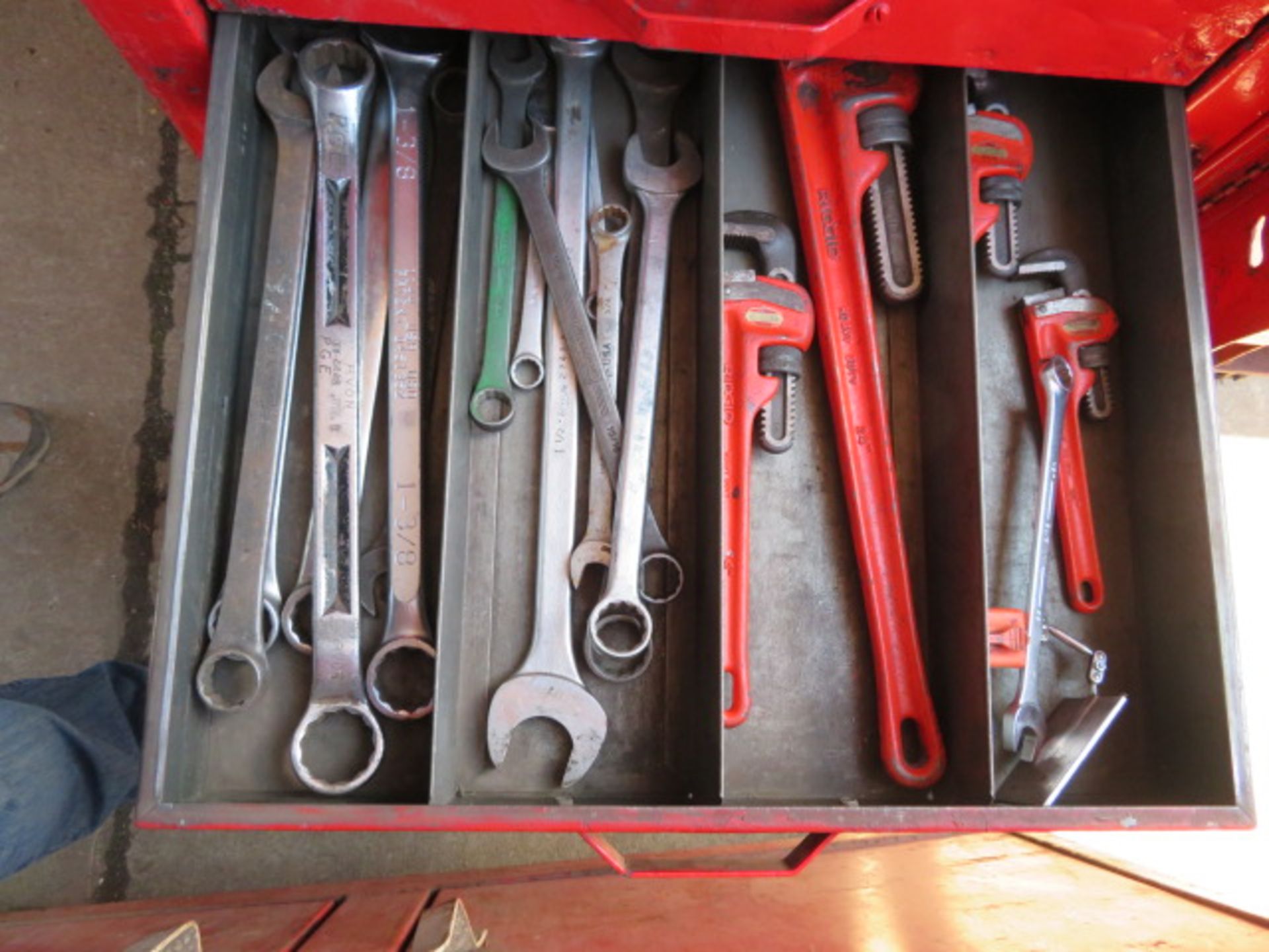 PORTABLE MECHANIC TOOL BOX WITH CONTENTS - Image 6 of 9
