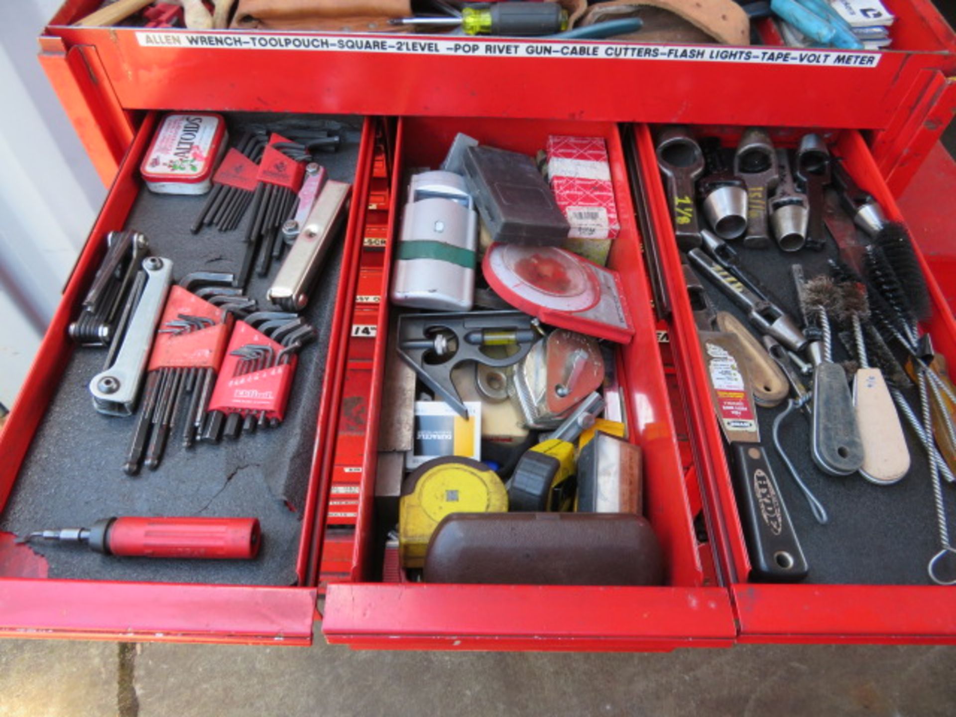 PORTABLE MECHANIC TOOL BOX WITH CONTENTS - Image 3 of 18