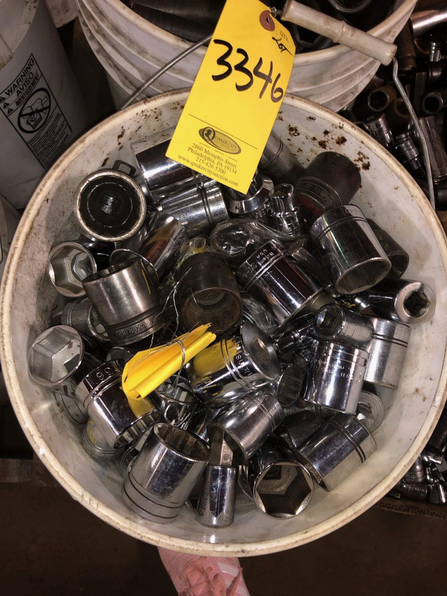 BUCKET OF 1/2" SOCKETS