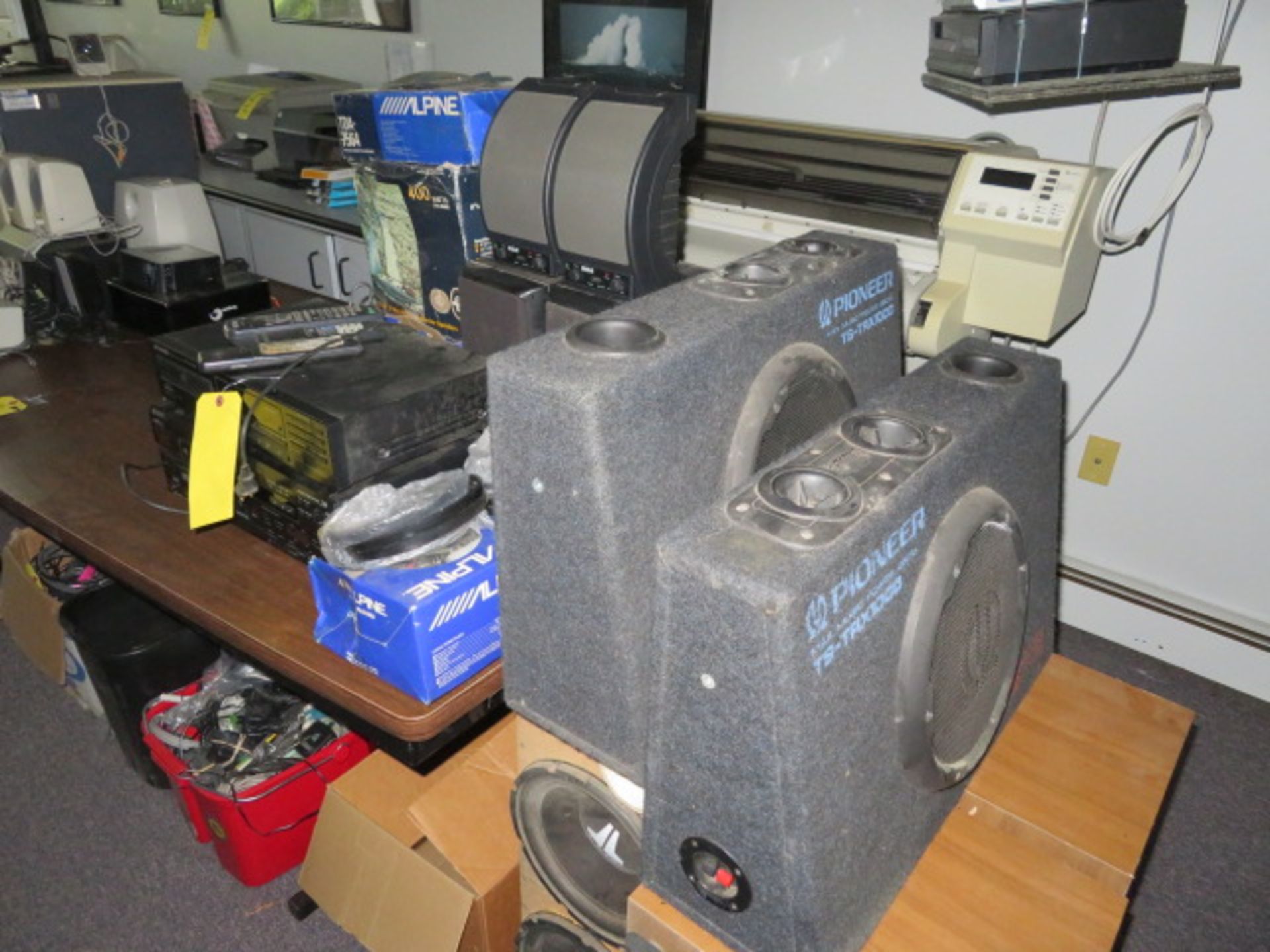 ASSORTED SPEAKERS, RECEIVER/CD PLAYER - Image 2 of 2