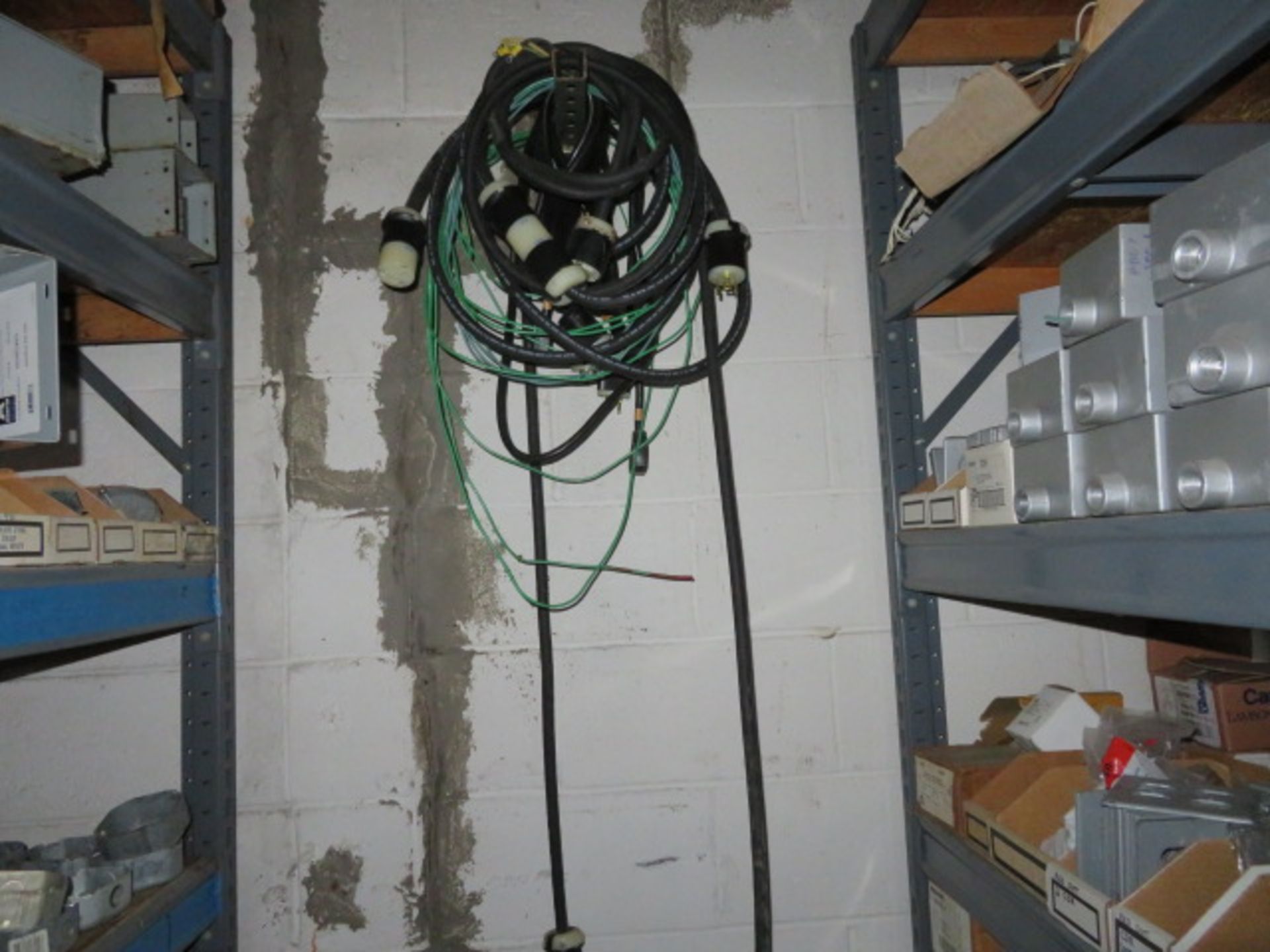 ASSORTED WIRE ON THE FLOOR - Image 12 of 12