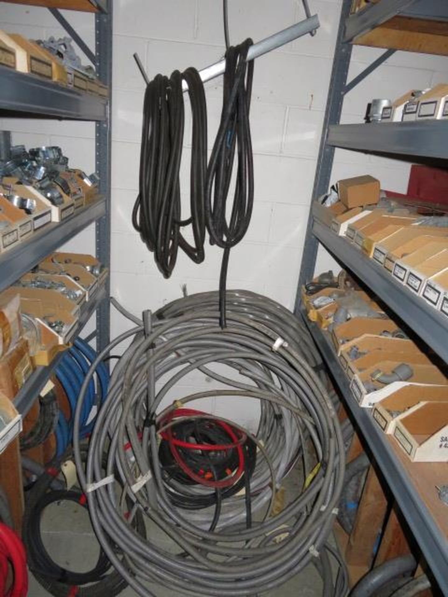 ASSORTED WIRE ON THE FLOOR - Image 3 of 12