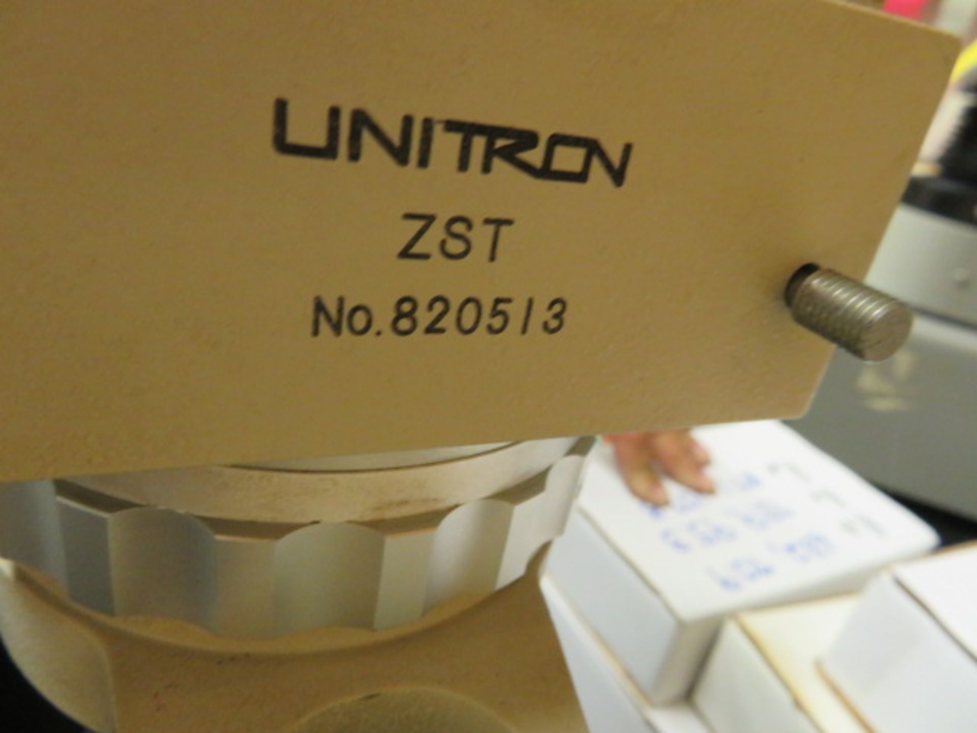 UNITRON ZST MICROSCOPE W/ UNITRON OPTIC - Image 2 of 3