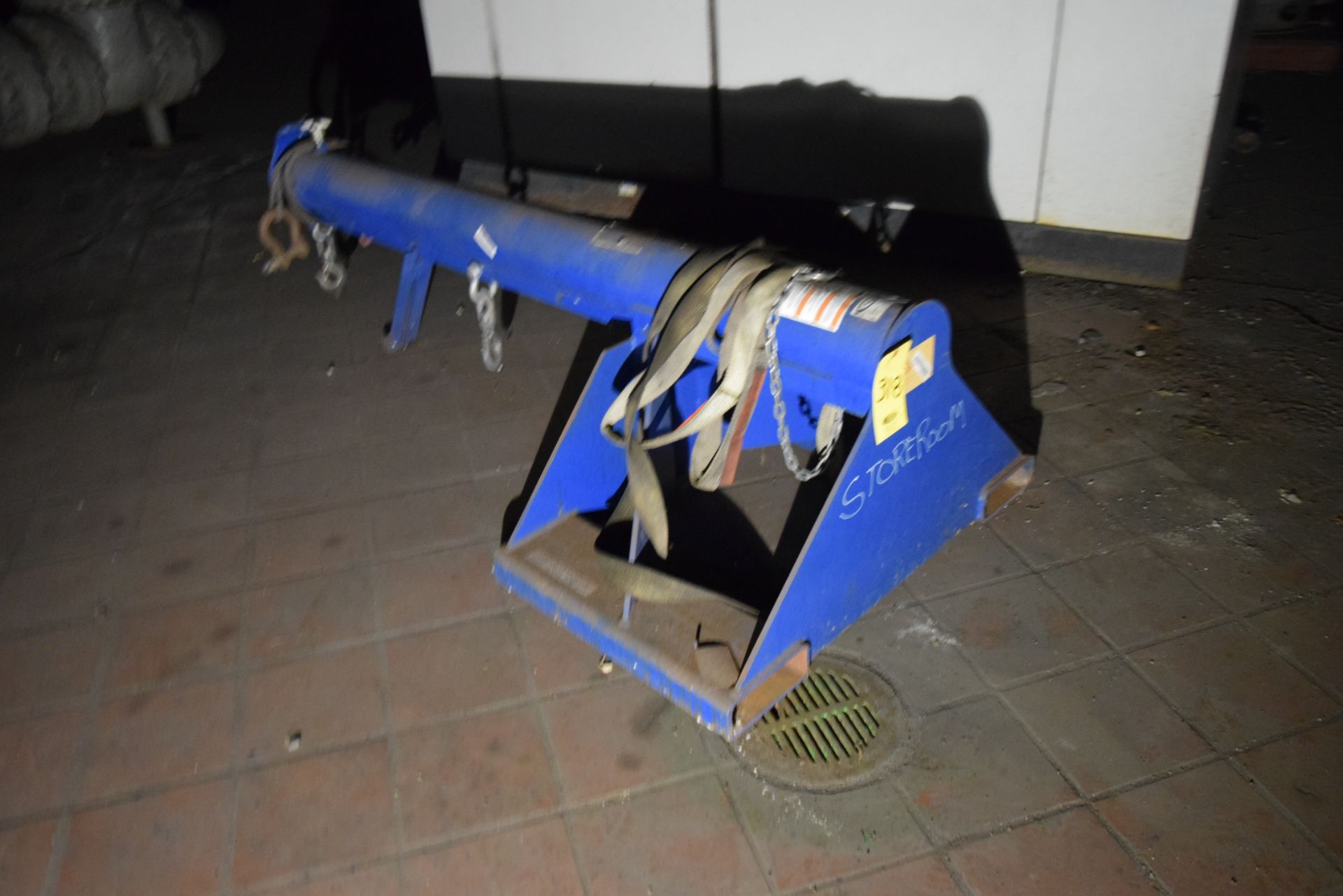 L AND S MODEL LM-1T-6-30 FORK LIFT BROOM S/N S577574