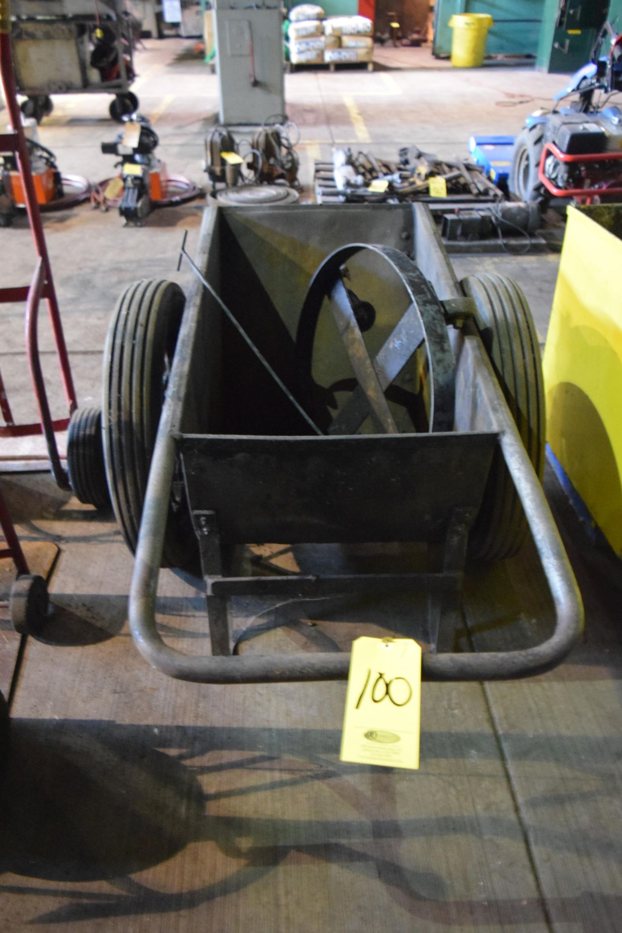 PNEUMATIC TIRE BUGGY