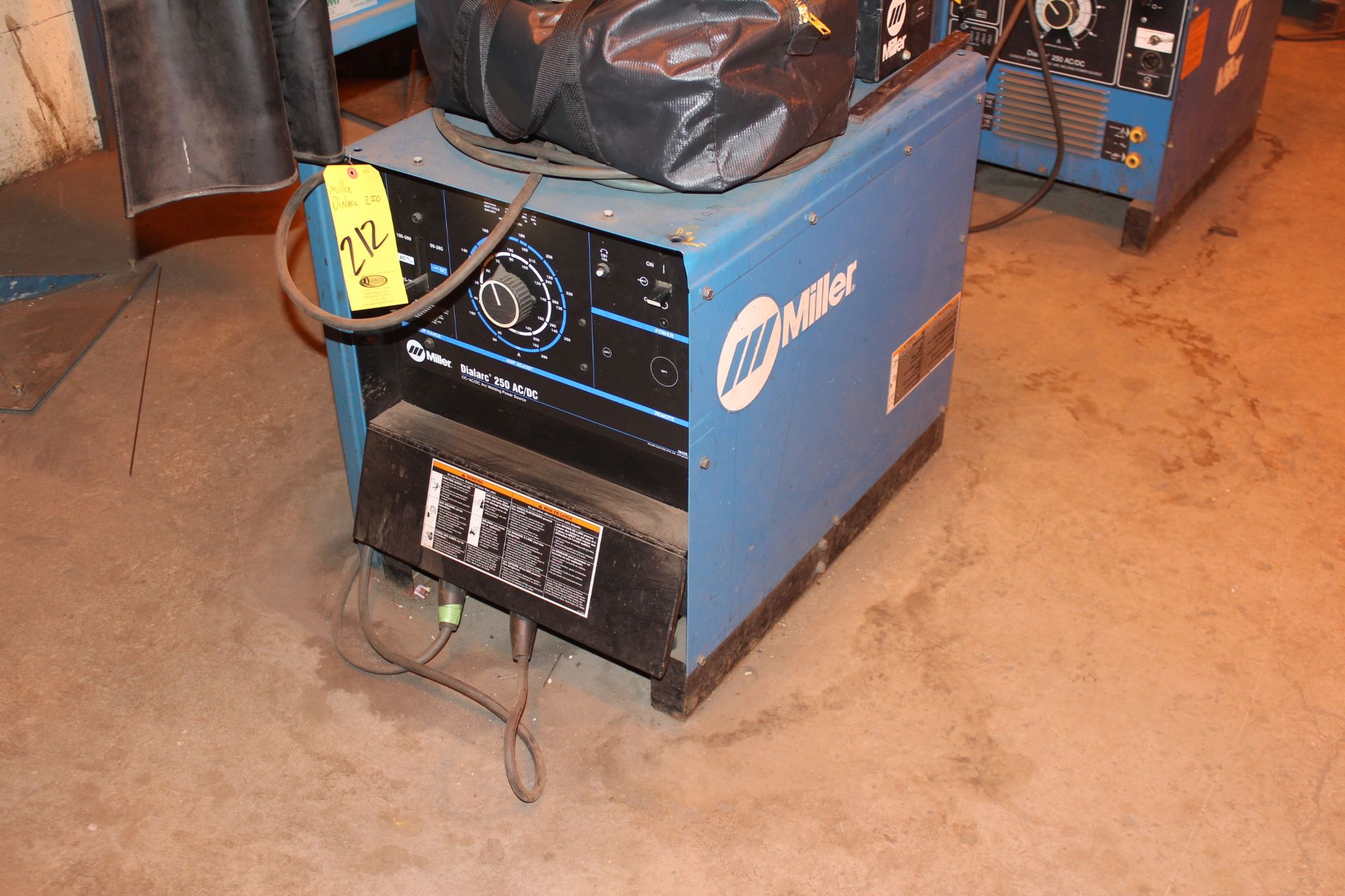 MILLER DIALARC 250 AC/DC WELDER