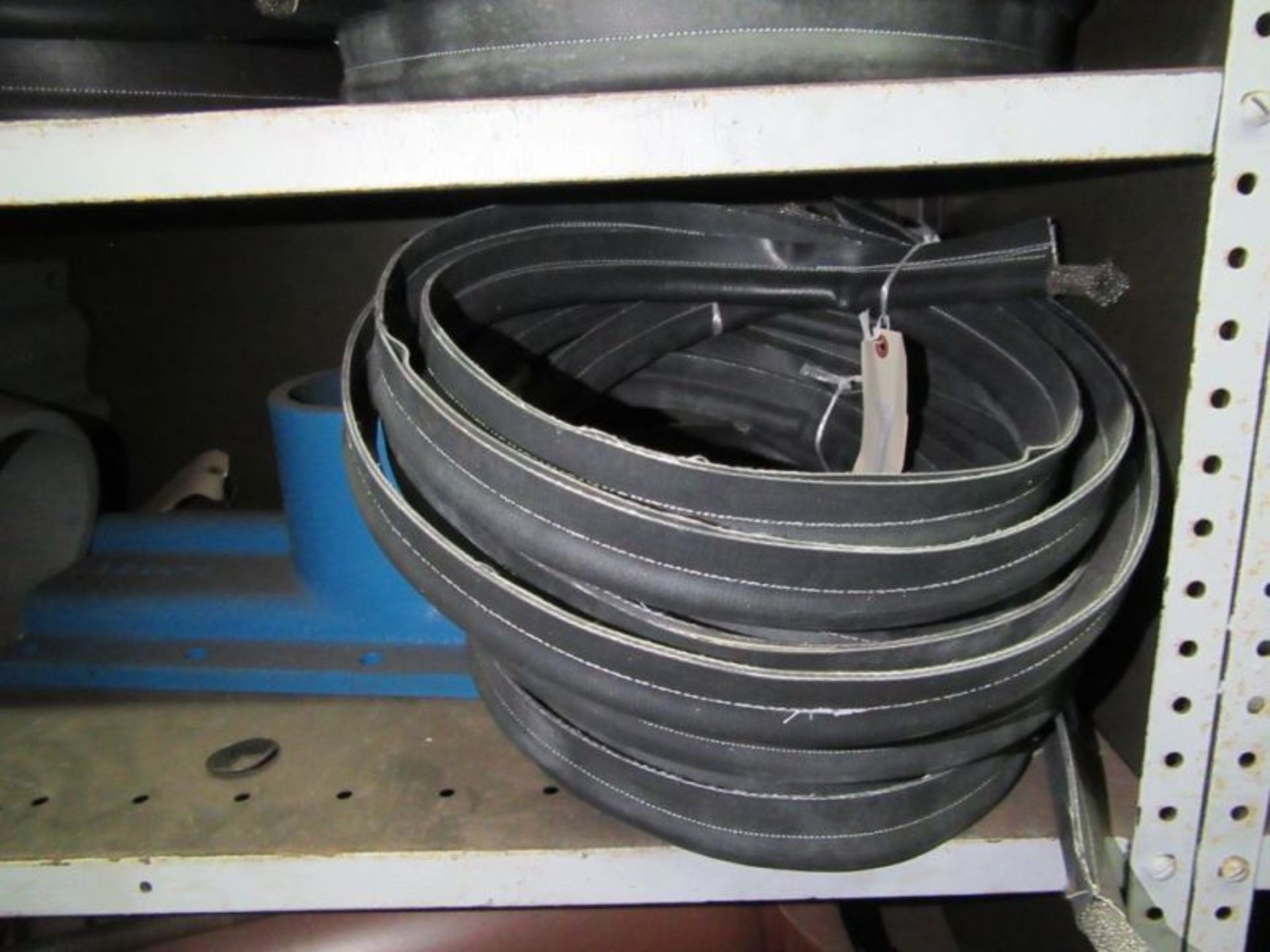 CONTENTS OF 5 SHELVES INCLUDING SEAL COUPLINGS, FLANGE PIPES, DOUBLE VALVE BODY… - Image 17 of 26