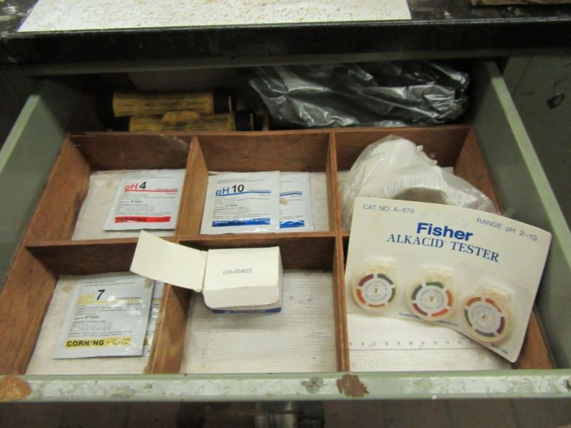 CONTENTS OF CABINETS - GLASS TUBES, FLASKS, BEAKERS, WEIGHTS, ETC - Image 17 of 32