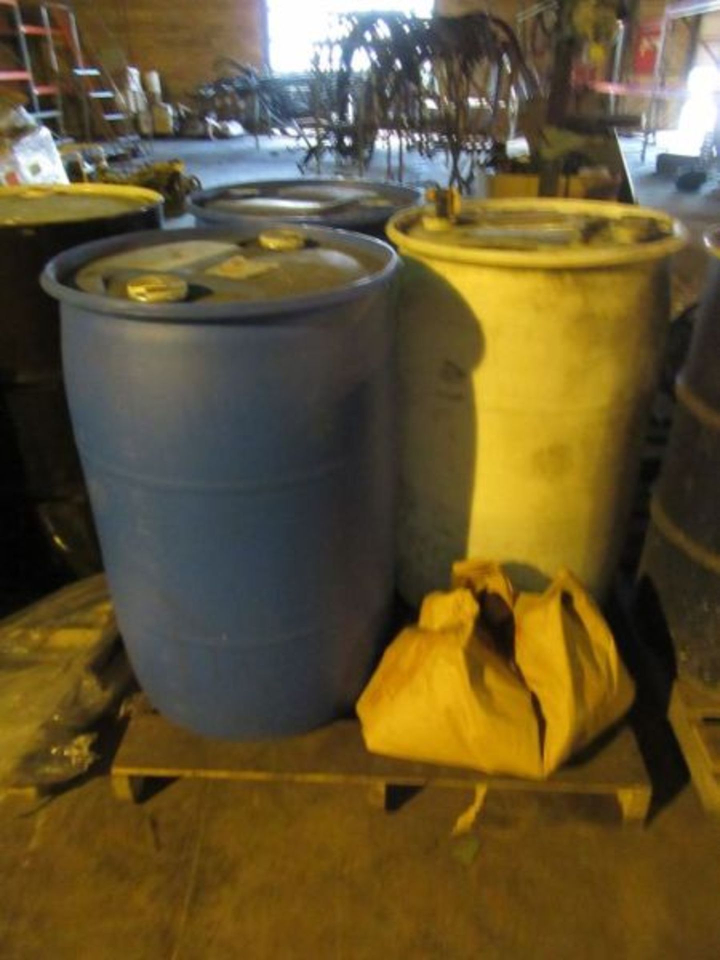 (16) ASSORTED BARRELS OF IR ULTRA COOLANT, WTSWW 51CE, … - Image 5 of 10