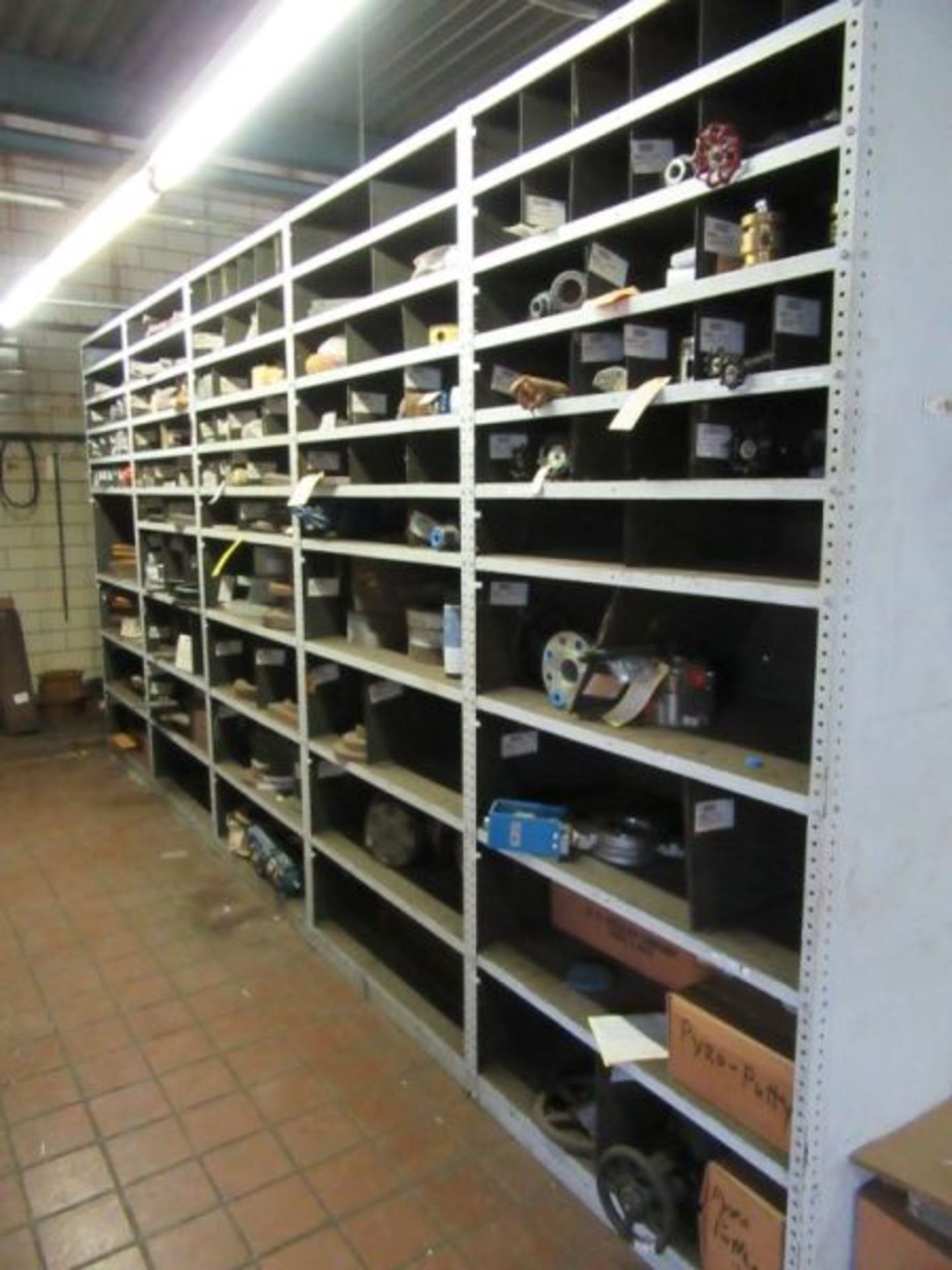 CONTENTS OF 5 SHELVES INCLUDING PIPE CASTS, GASKETS, INLET JET PUMPS… - Image 2 of 8