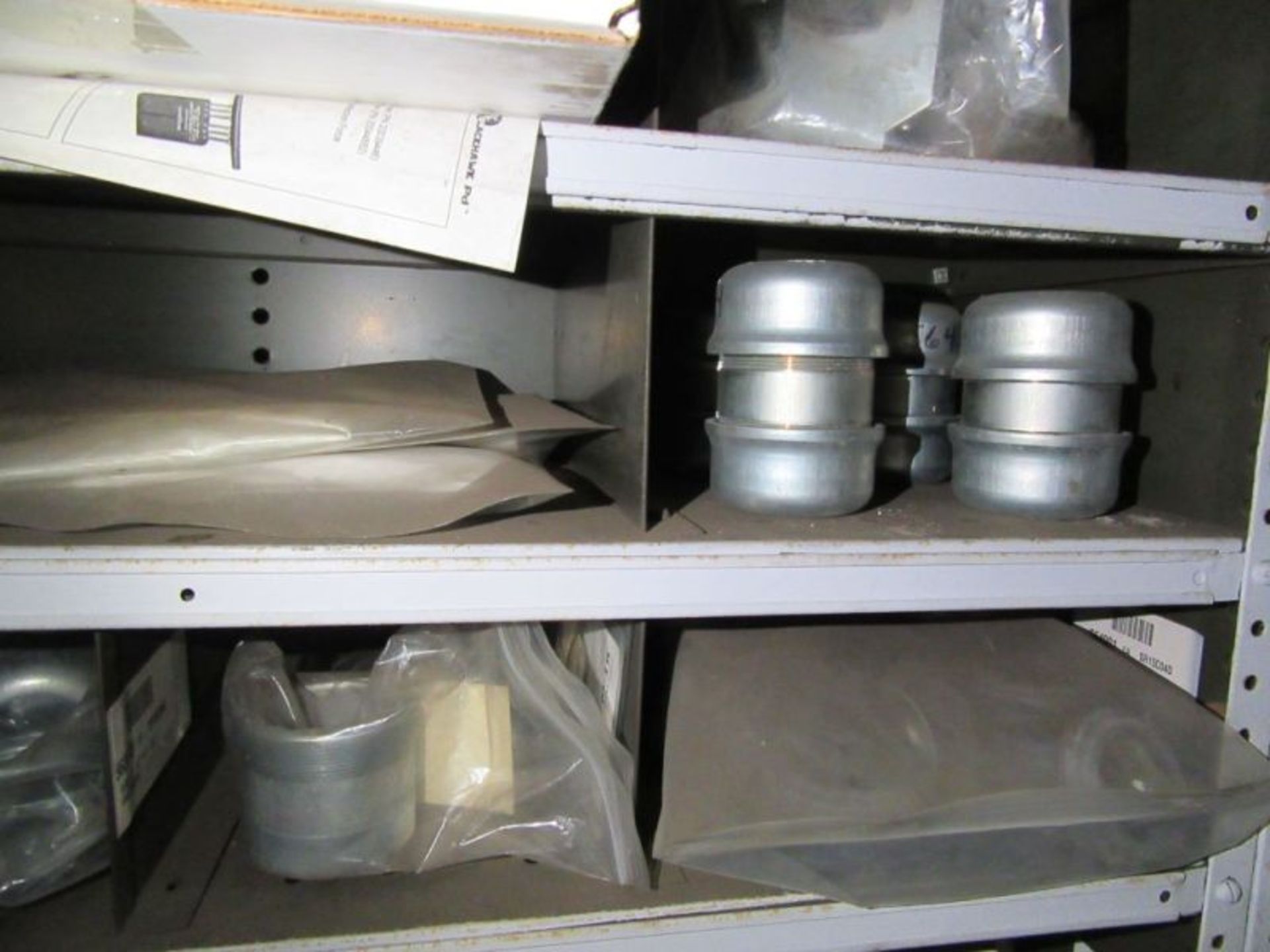 CONTENTS OF 5 SHELVES OF LINER PLATES, SKIRT CYLINDERS, VALVE MIST ELIMINATORS PARTS, ETC - Image 28 of 54