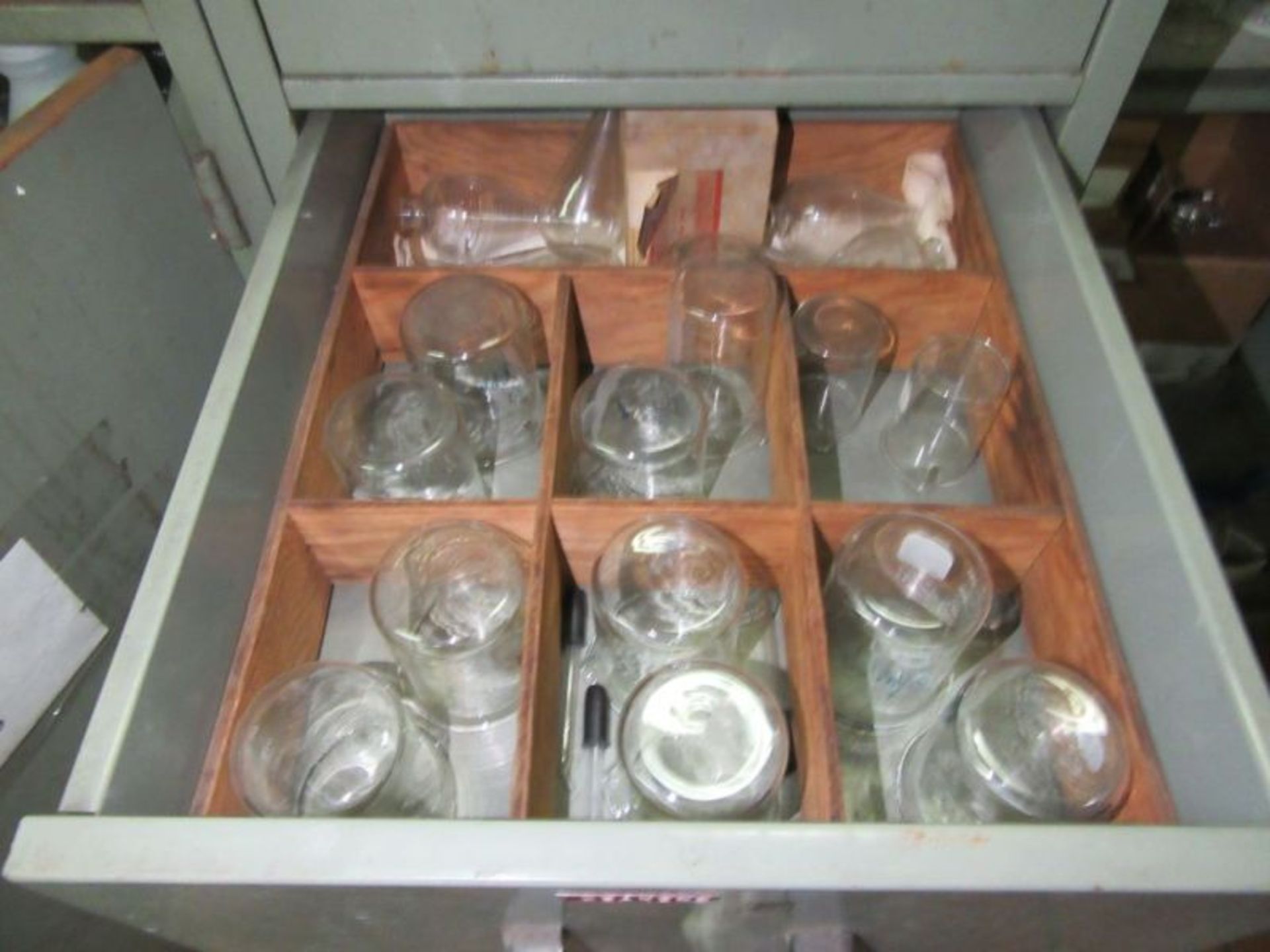 FLASKS, BEAKERS, TUBES, ELECTRICAL MAT, ETC - Image 8 of 16