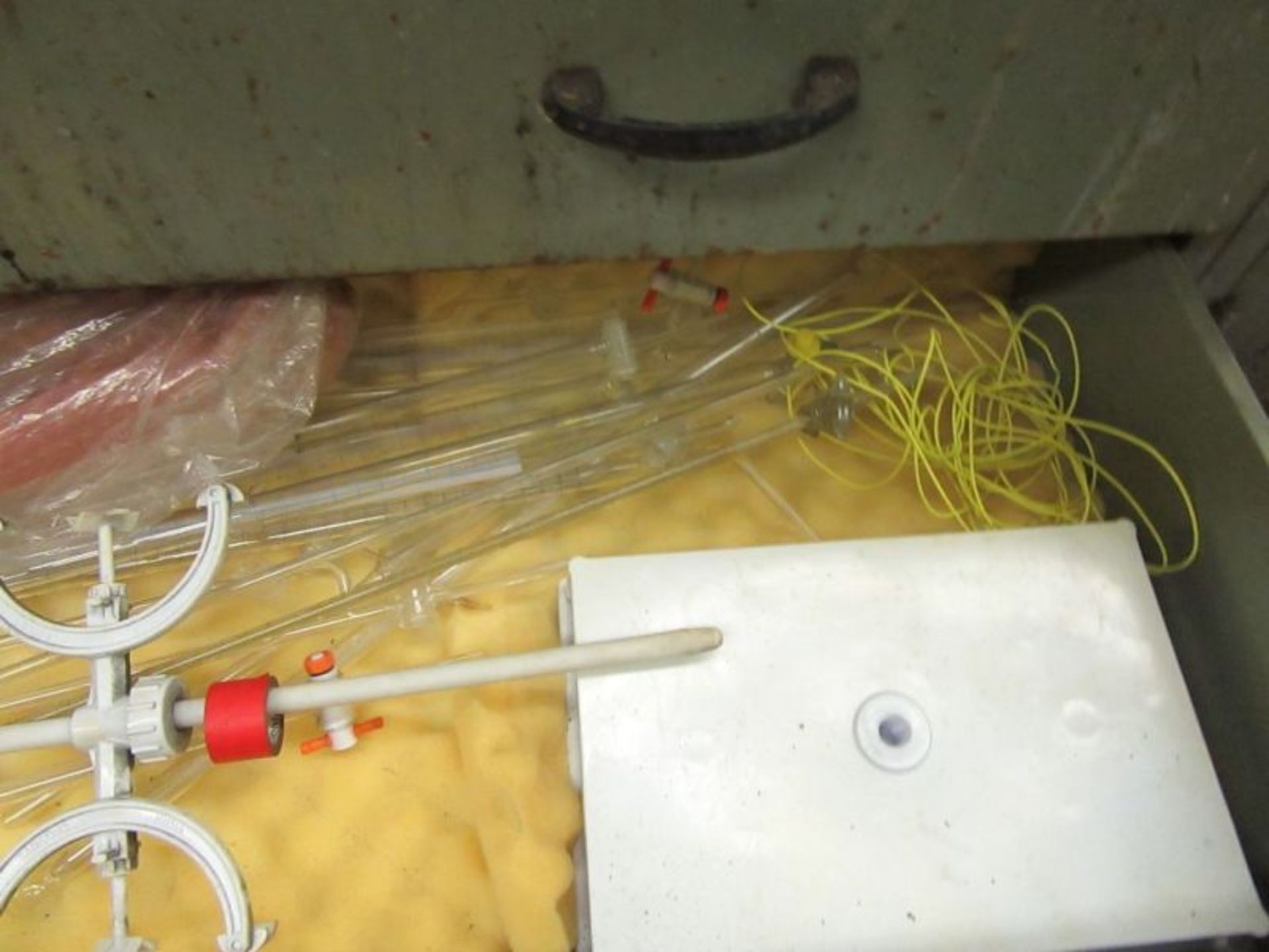 CONTENTS OF CABINETS - GLASS TUBES, FLASKS, BEAKERS, WEIGHTS, ETC - Image 27 of 32