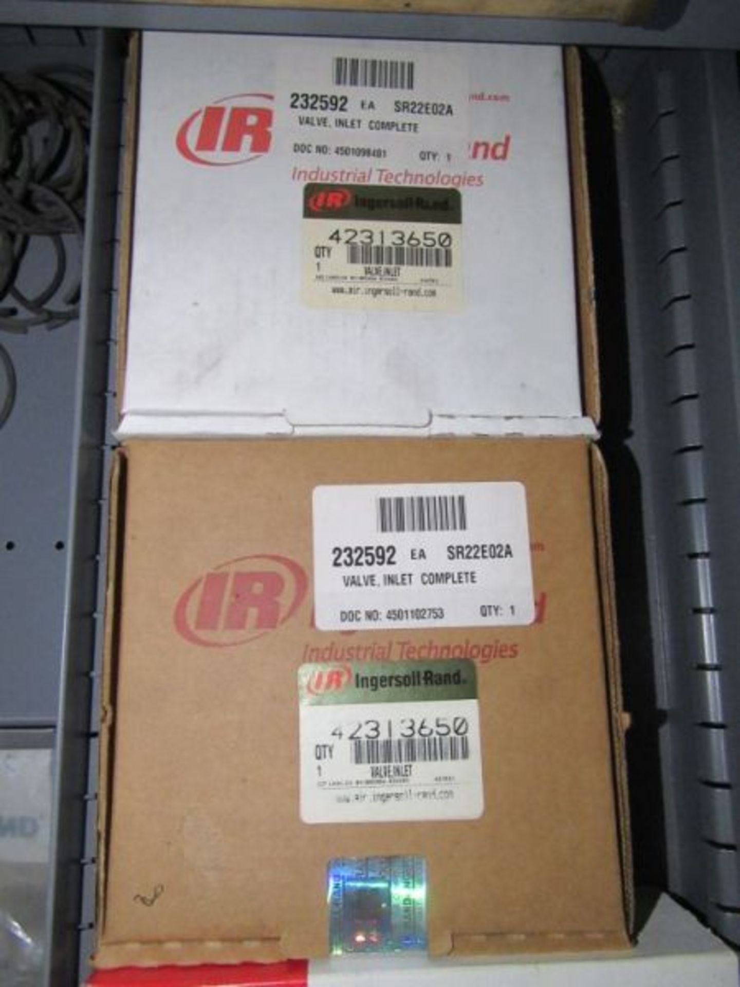 CONTENTS OF CABINET - CONNECTORS, BEARINGS, INLET VALVES, ETC - Image 8 of 12