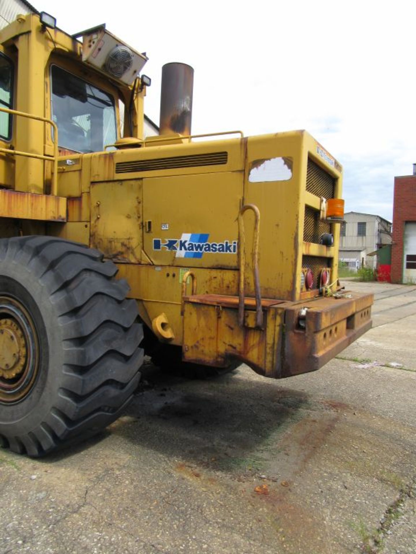 KAWASAKI KSS95ZII ARTICULATING RUBBER TIRE LOADER. S/N SKW8-159. HOURS 0172… - Image 23 of 36