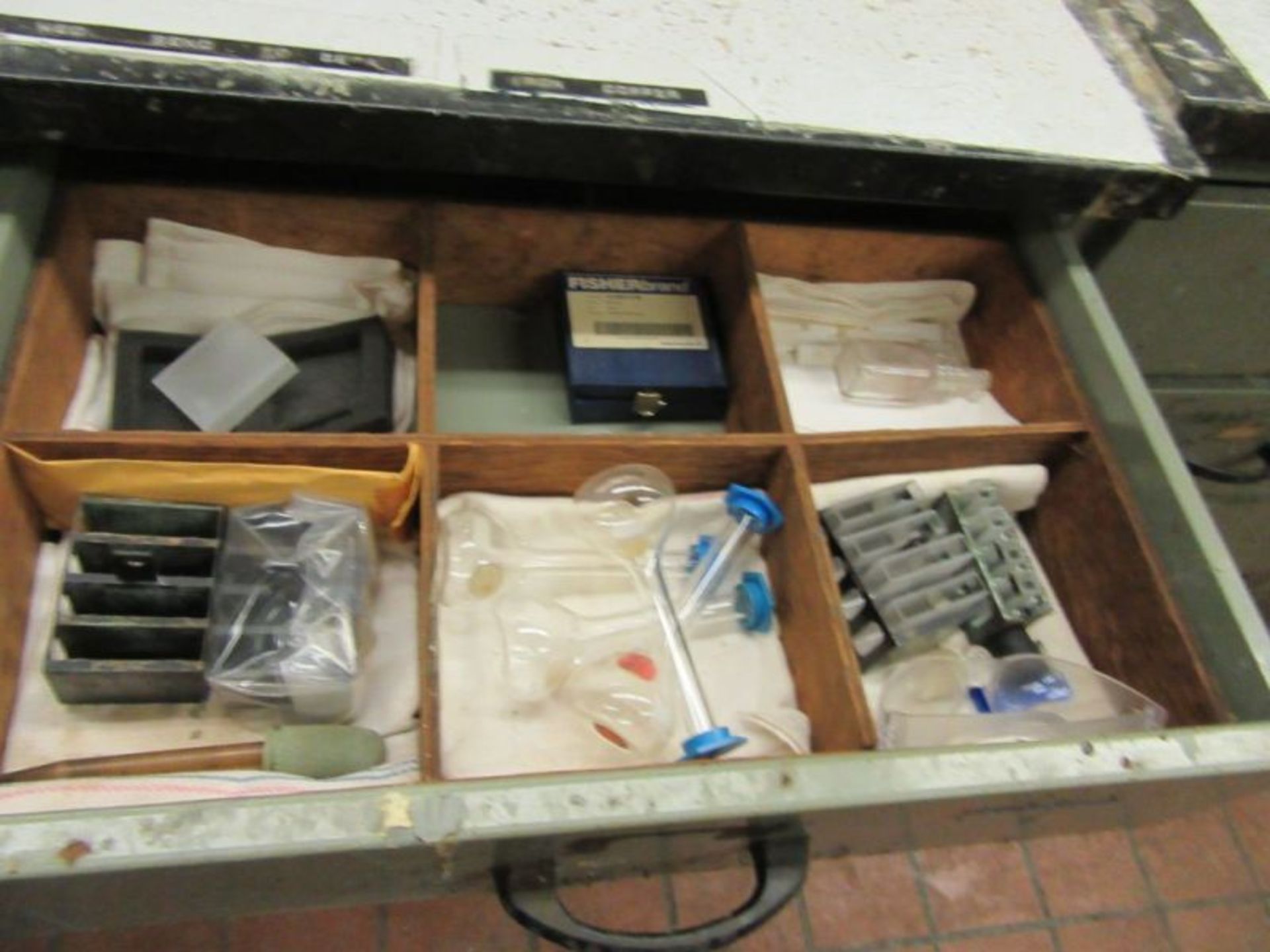 CONTENTS OF CABINETS - GLASS TUBES, FLASKS, BEAKERS, WEIGHTS, ETC - Image 21 of 32