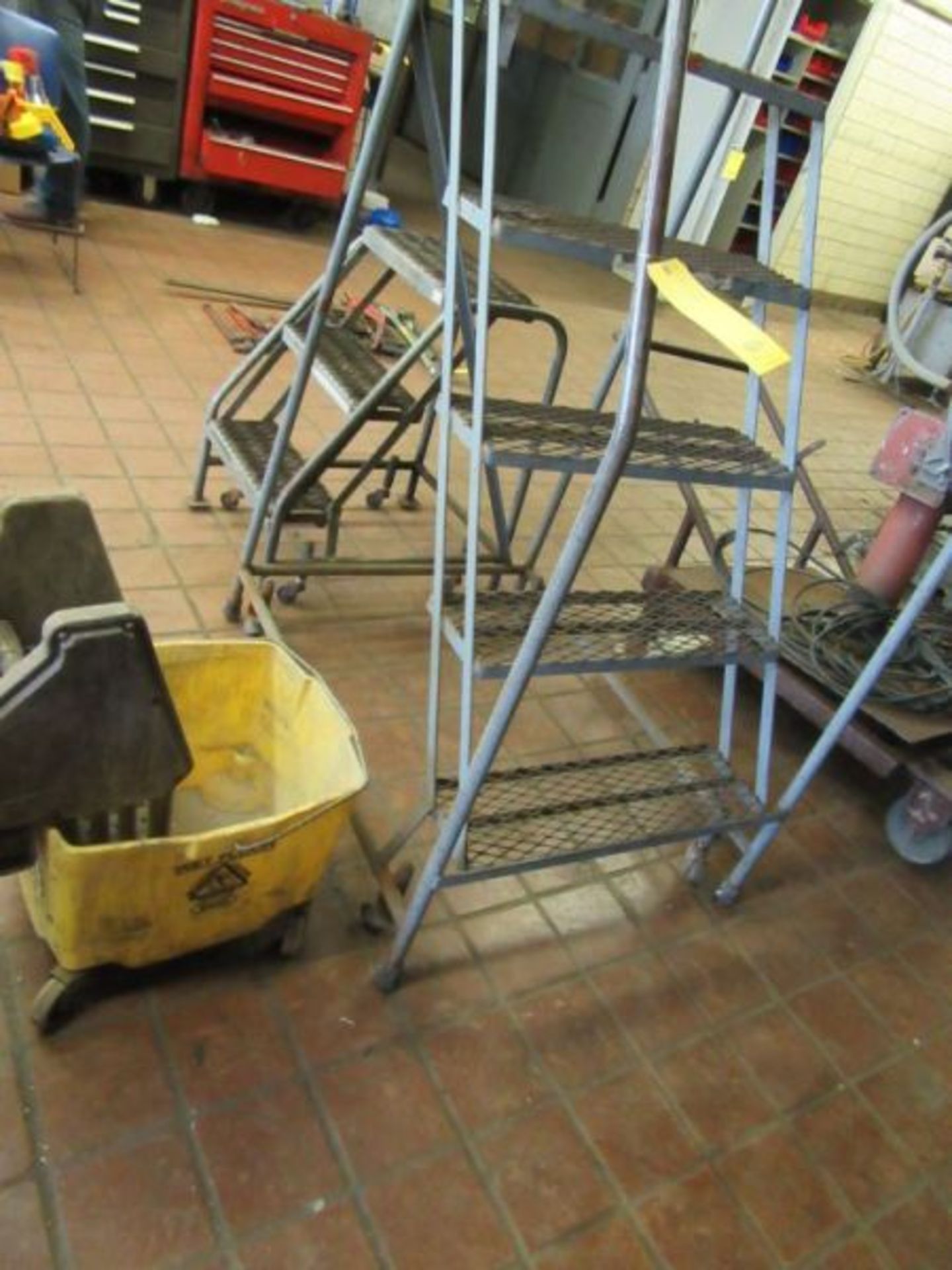 5 FT & 3 FT ROLLING STOCK LADDERS, MOP BUCKET - Image 3 of 6