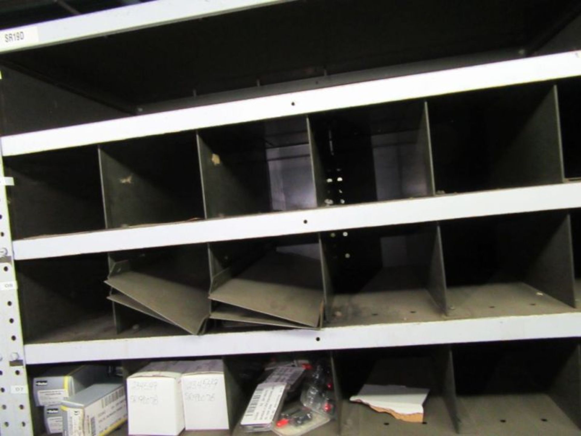 CONTENTS OF 5 SHELVES INCLUDING SEAL COUPLINGS, FLANGE PIPES, DOUBLE VALVE BODY… - Image 8 of 26
