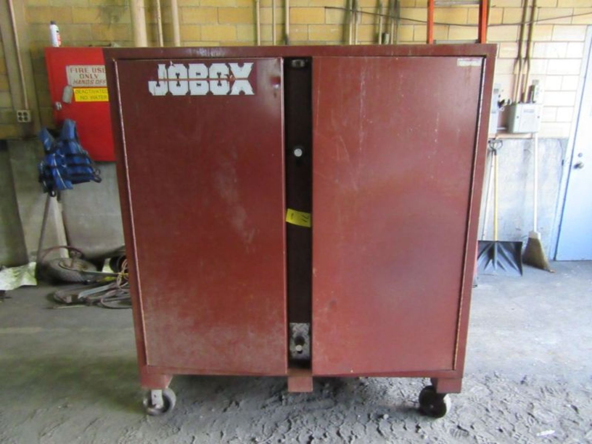 JOB BOX PORTABLE DBL DOOR CABINET