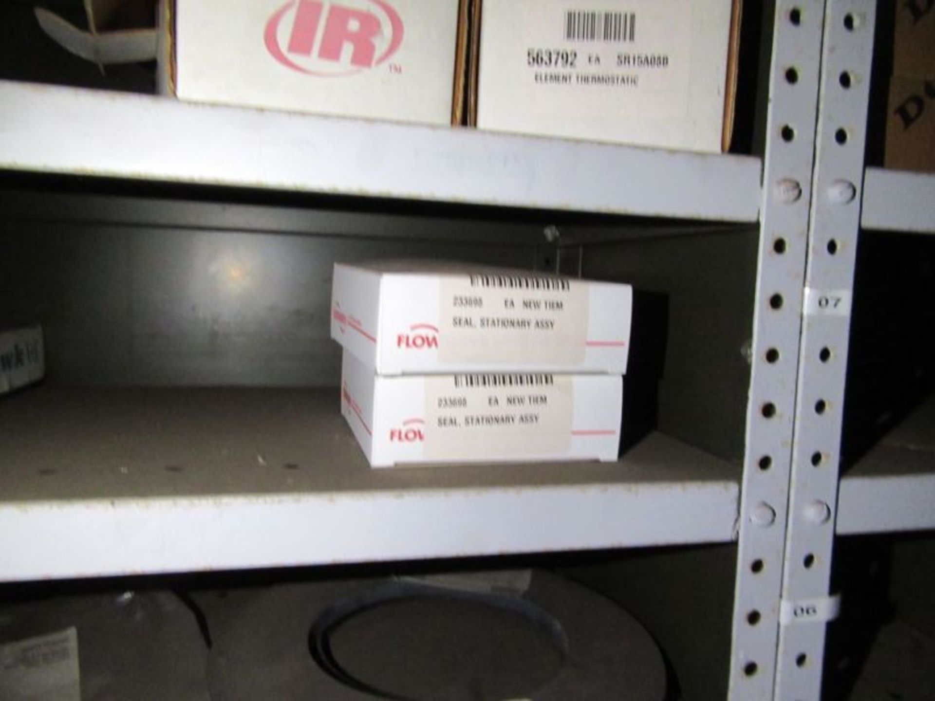 CONTENTS OF 5 SHELVES OF LINER PLATES, SKIRT CYLINDERS, VALVE MIST ELIMINATORS PARTS, ETC - Image 13 of 54