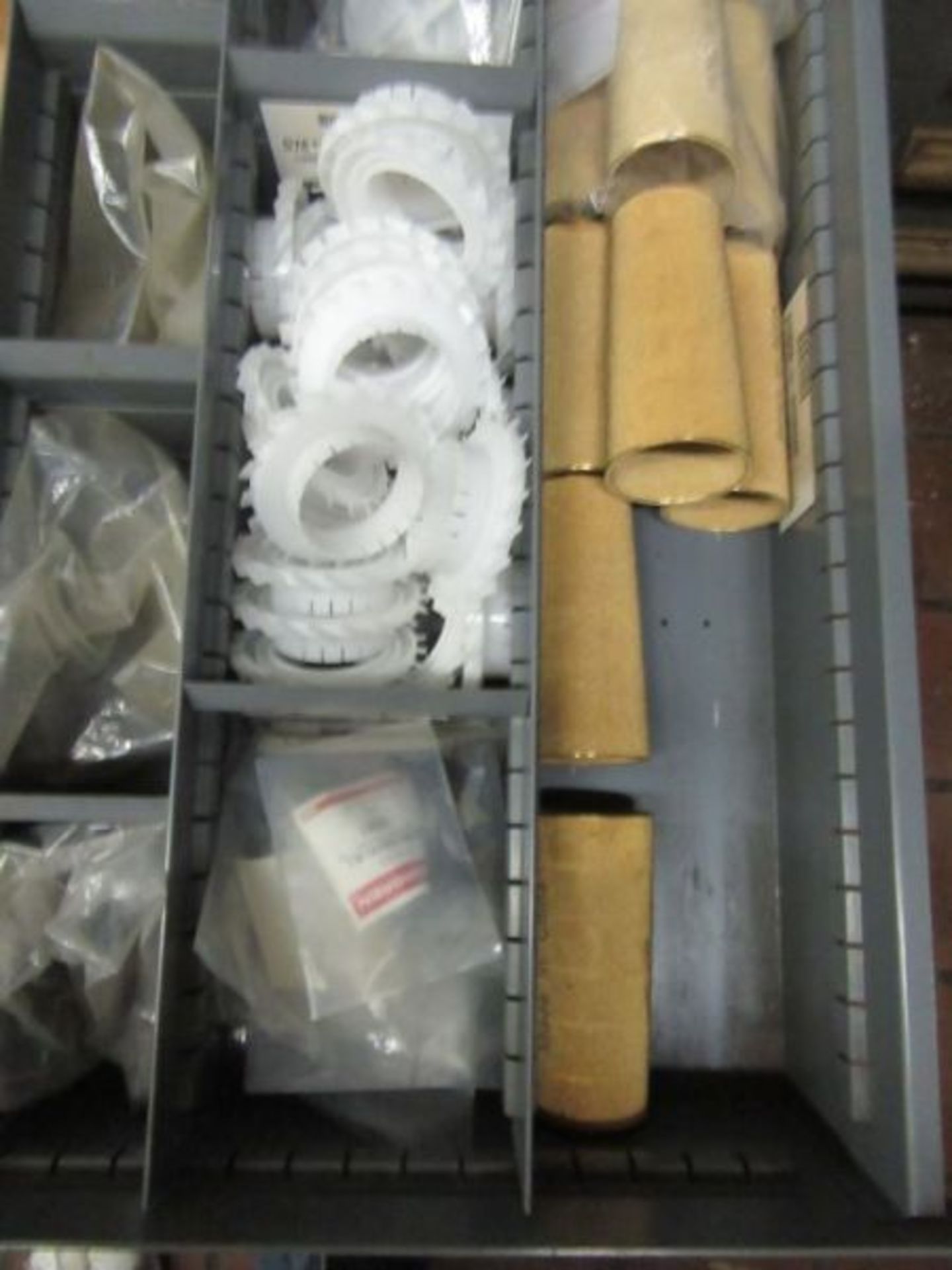 CONTENTS OF CABINET - LUBRICATORS, SINGLE CYLINDERS, SPRINGS, ASPIRATING RINGS, ETC - Image 10 of 11