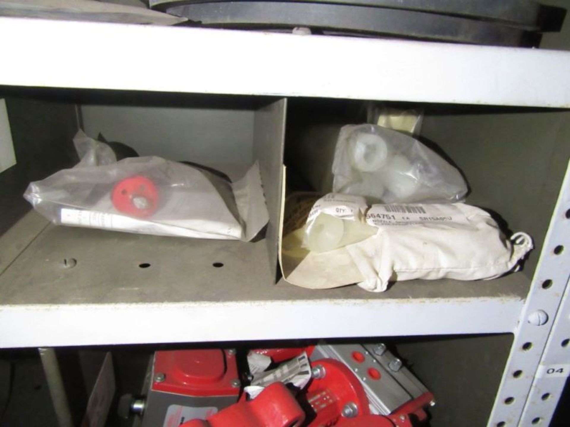 CONTENTS OF 5 SHELVES OF LINER PLATES, SKIRT CYLINDERS, VALVE MIST ELIMINATORS PARTS, ETC - Image 8 of 54