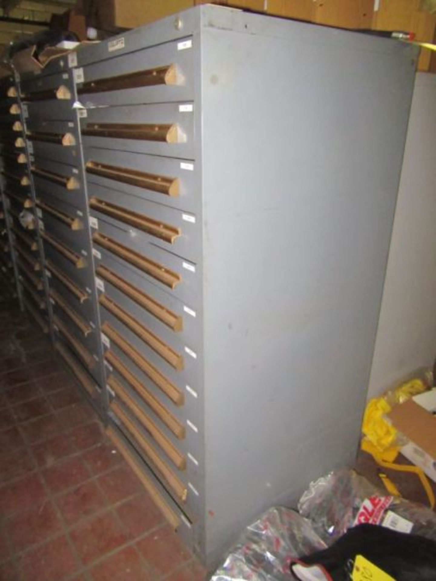 (2) EQUIPTO VIDMAR TYPE TOOLING CABINETS - Image 2 of 3