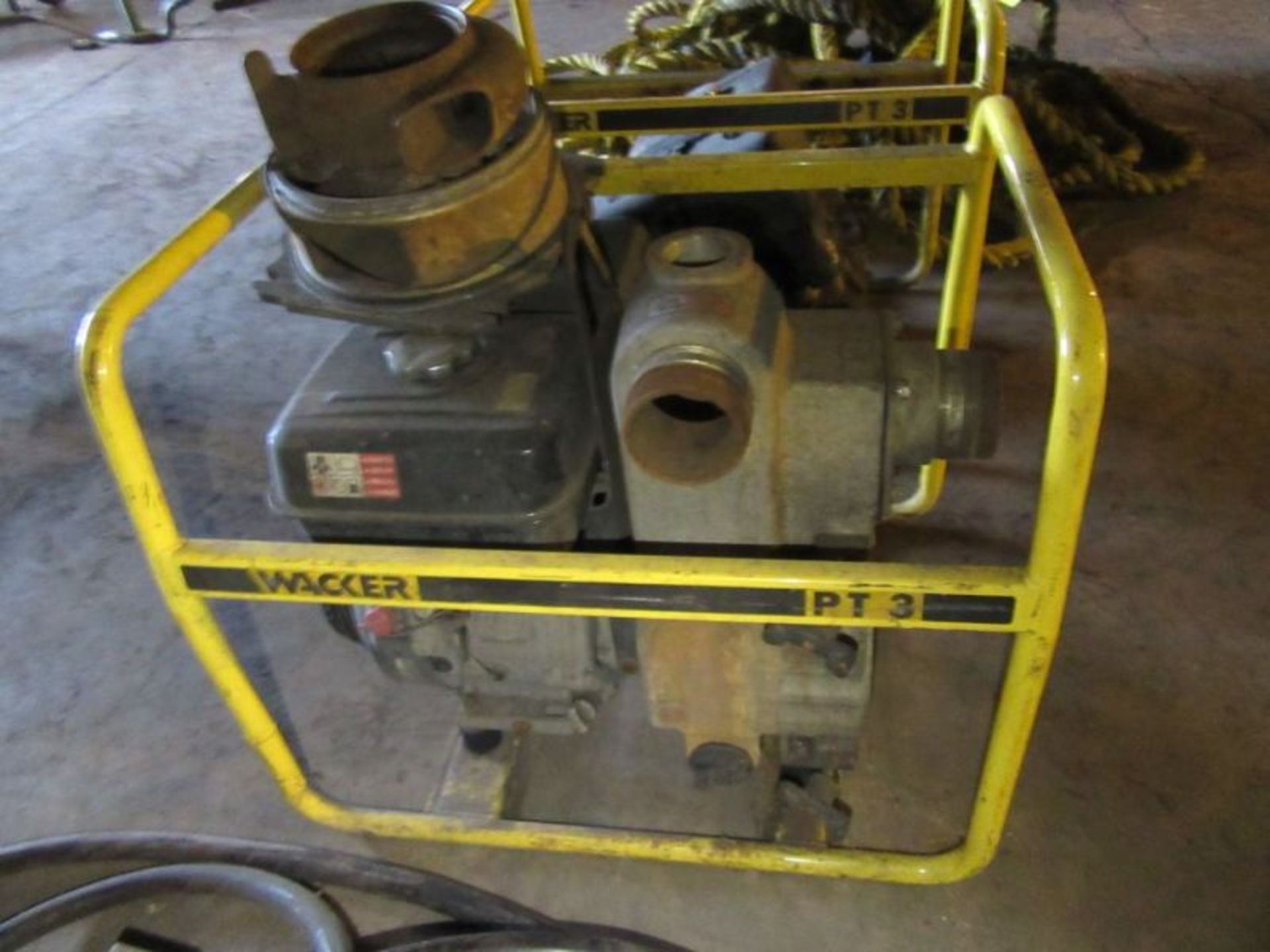 WACKER PT3A 3 IN GASOLINE PUMP W/ 1 PARTS UNIT - Image 2 of 6