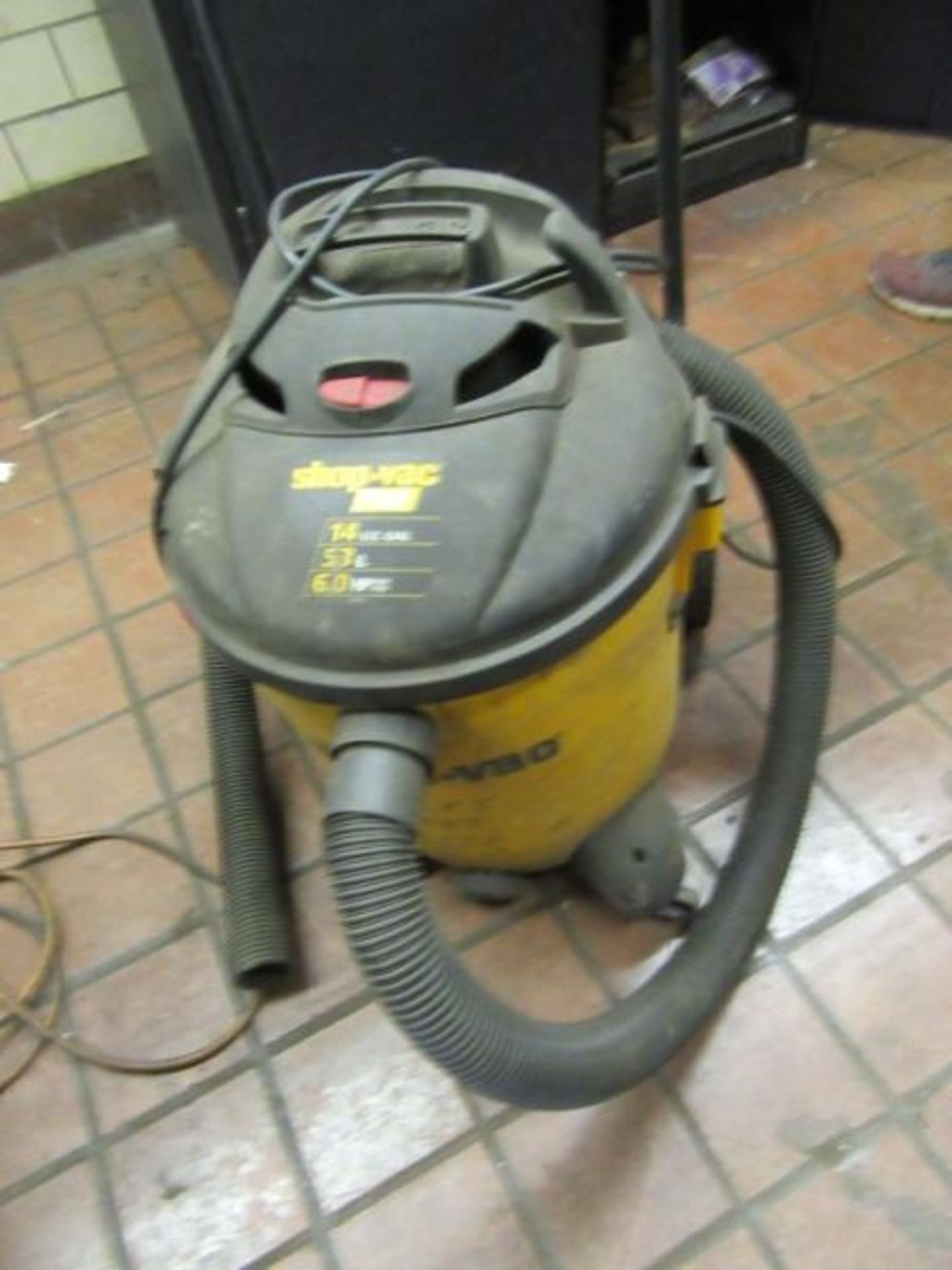 14 GALLON 6 HORSEPOWER SHOP VAC - Image 2 of 3