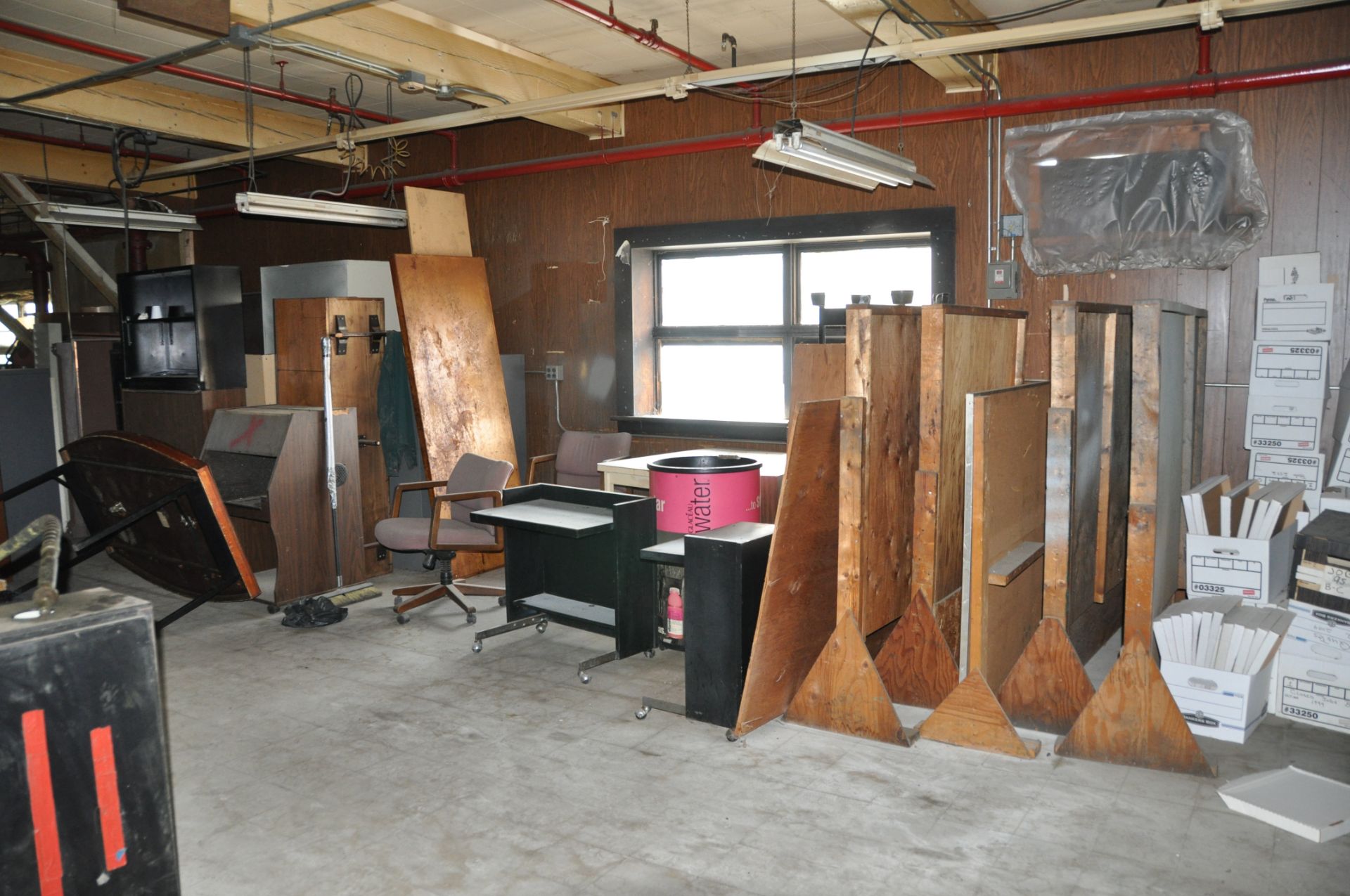 CONTENTS OF RIGHT SIDE UPSTAIRS AREA: FURNITURE, CHAIRS, CABINETS, DESKS, ETC. - Image 3 of 8