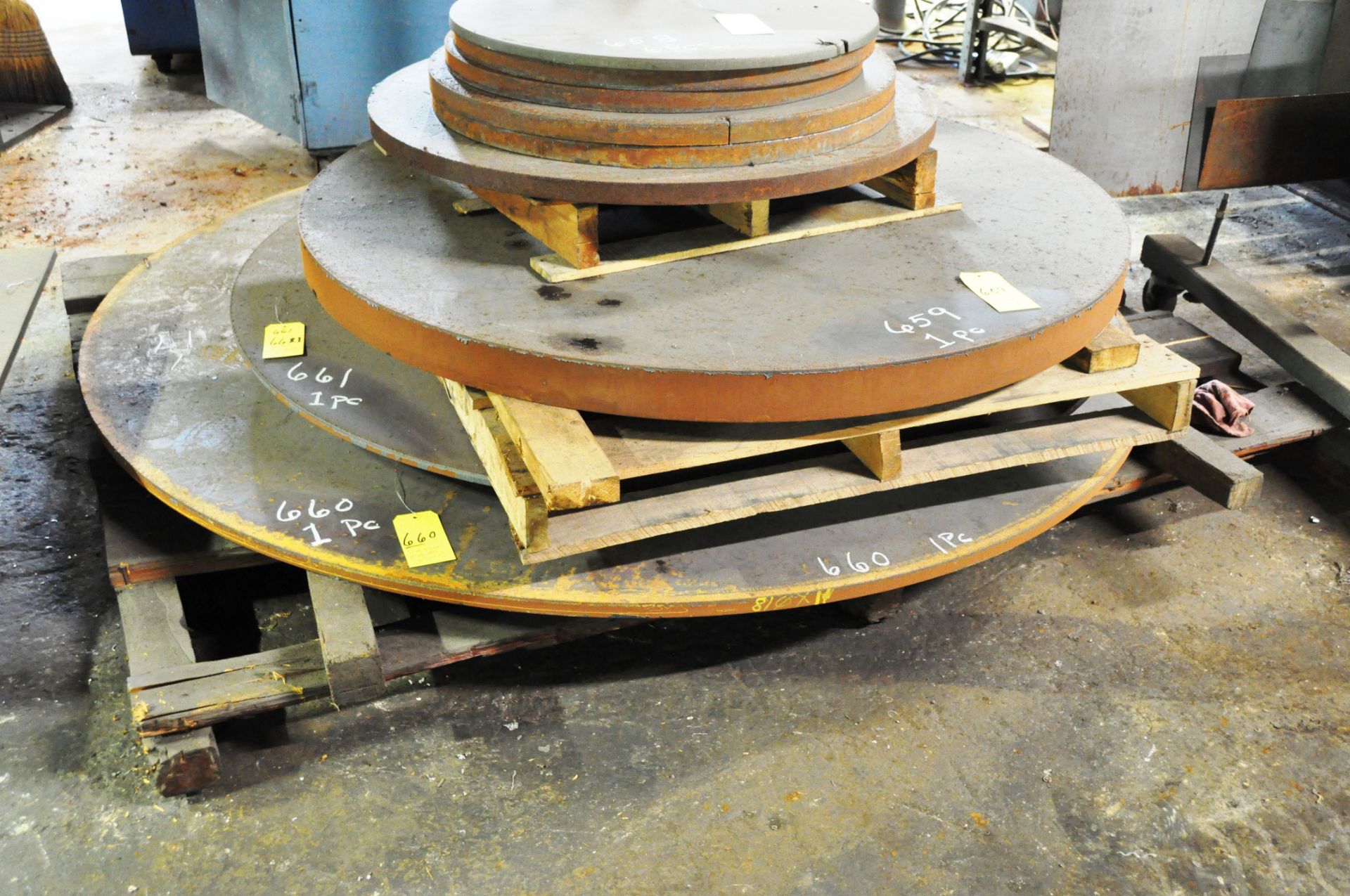 ROUND STEEL PLATE, APPROX. 81" DIA X 1" THICK.